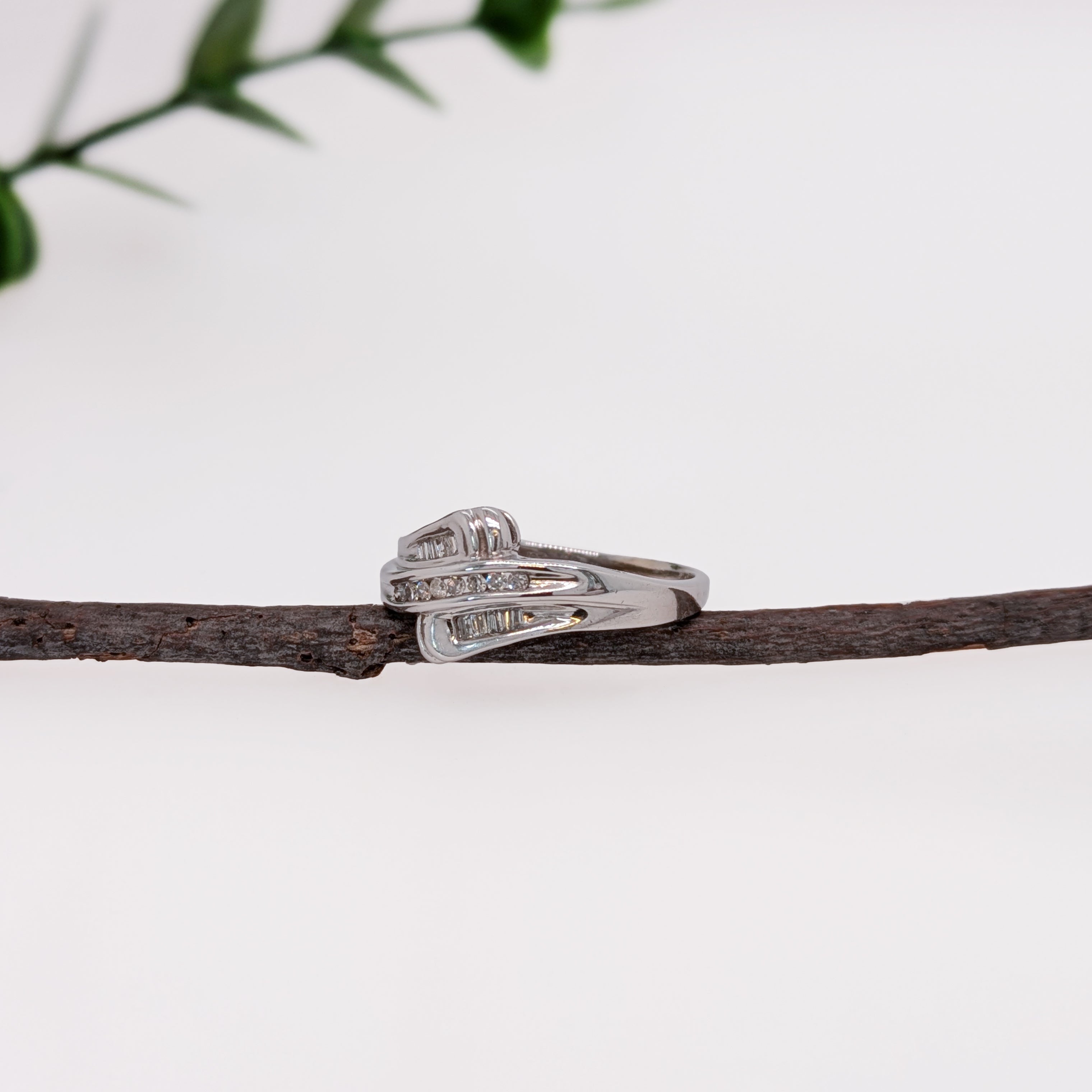 Previously Loved 10K White Gold Diamond Ring