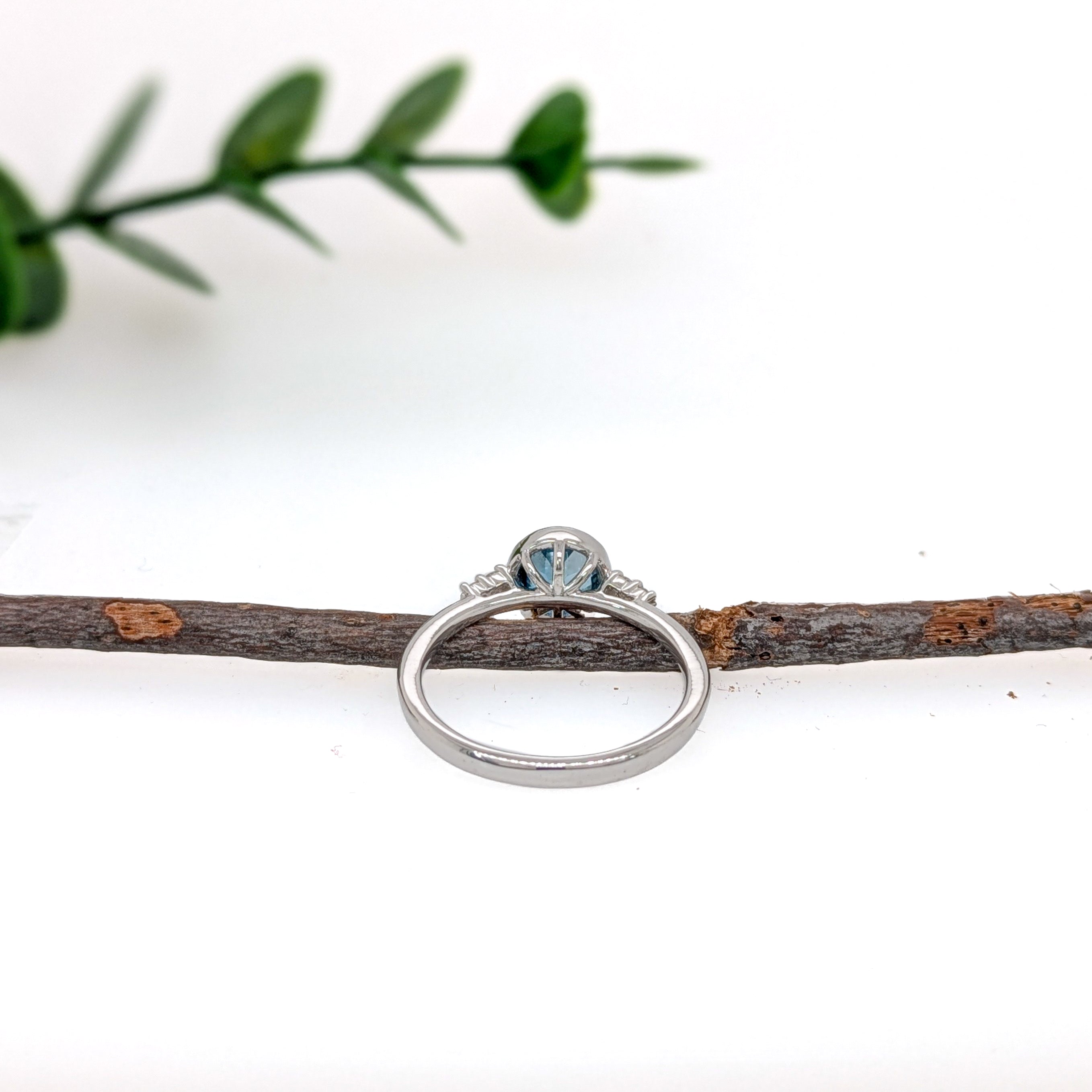 samara 14k white gold 0.80cts london blue topaz diamond wedding ring | round 6mm