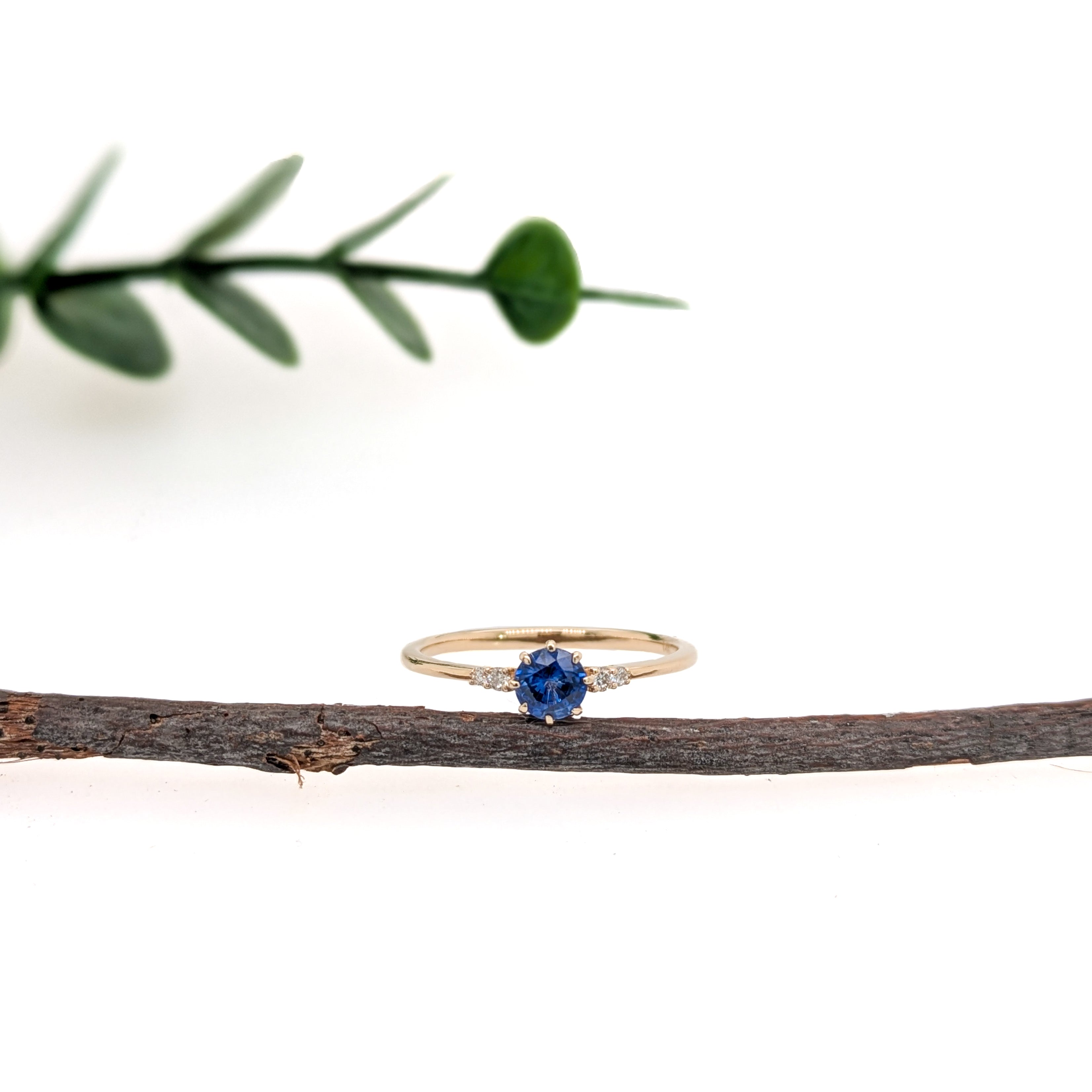 Vino 14K Yellow Gold 0.43cts AAA Ceylon Sapphire Diamond Ring | Round 5mm