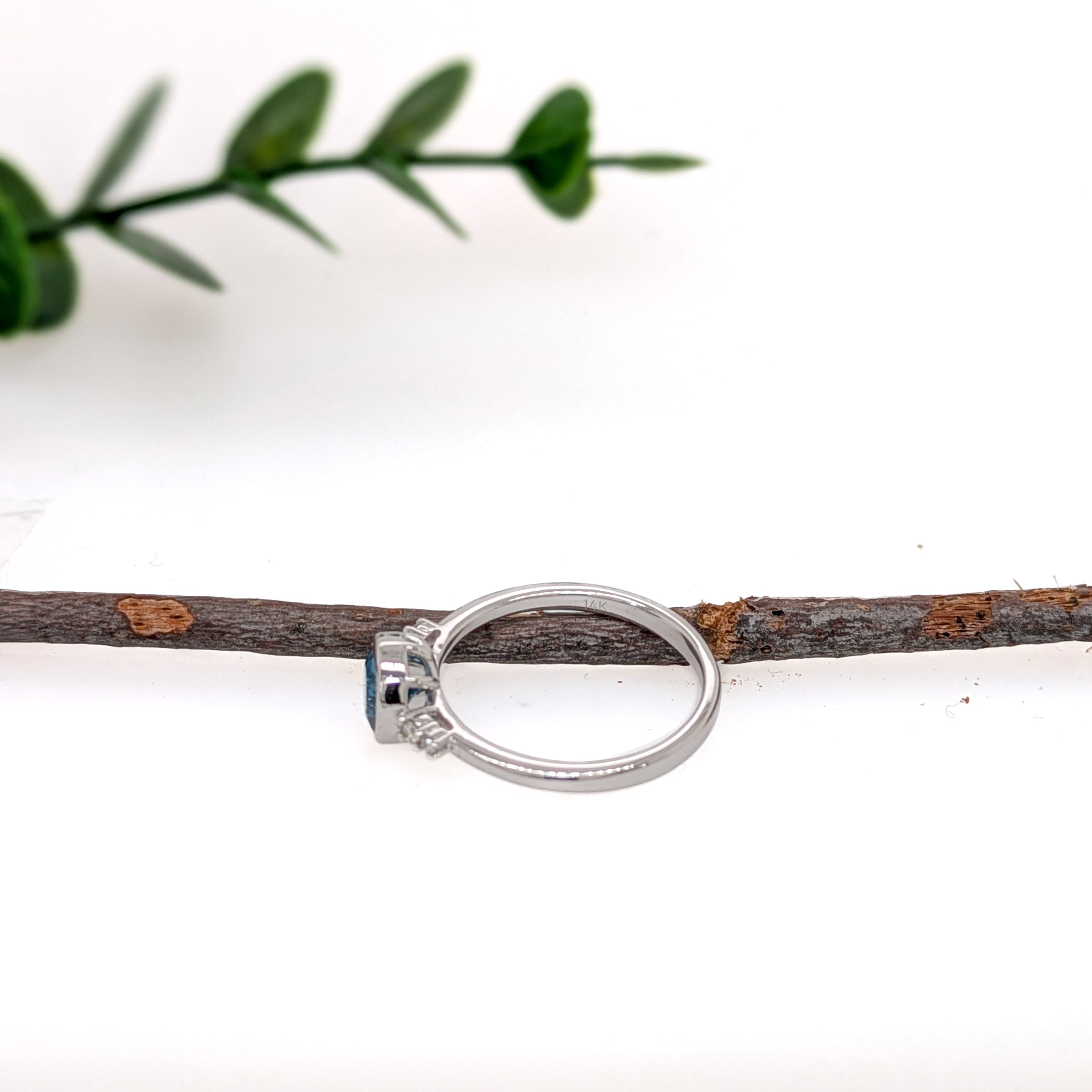 samara 14k white gold 0.80cts london blue topaz diamond wedding ring | round 6mm