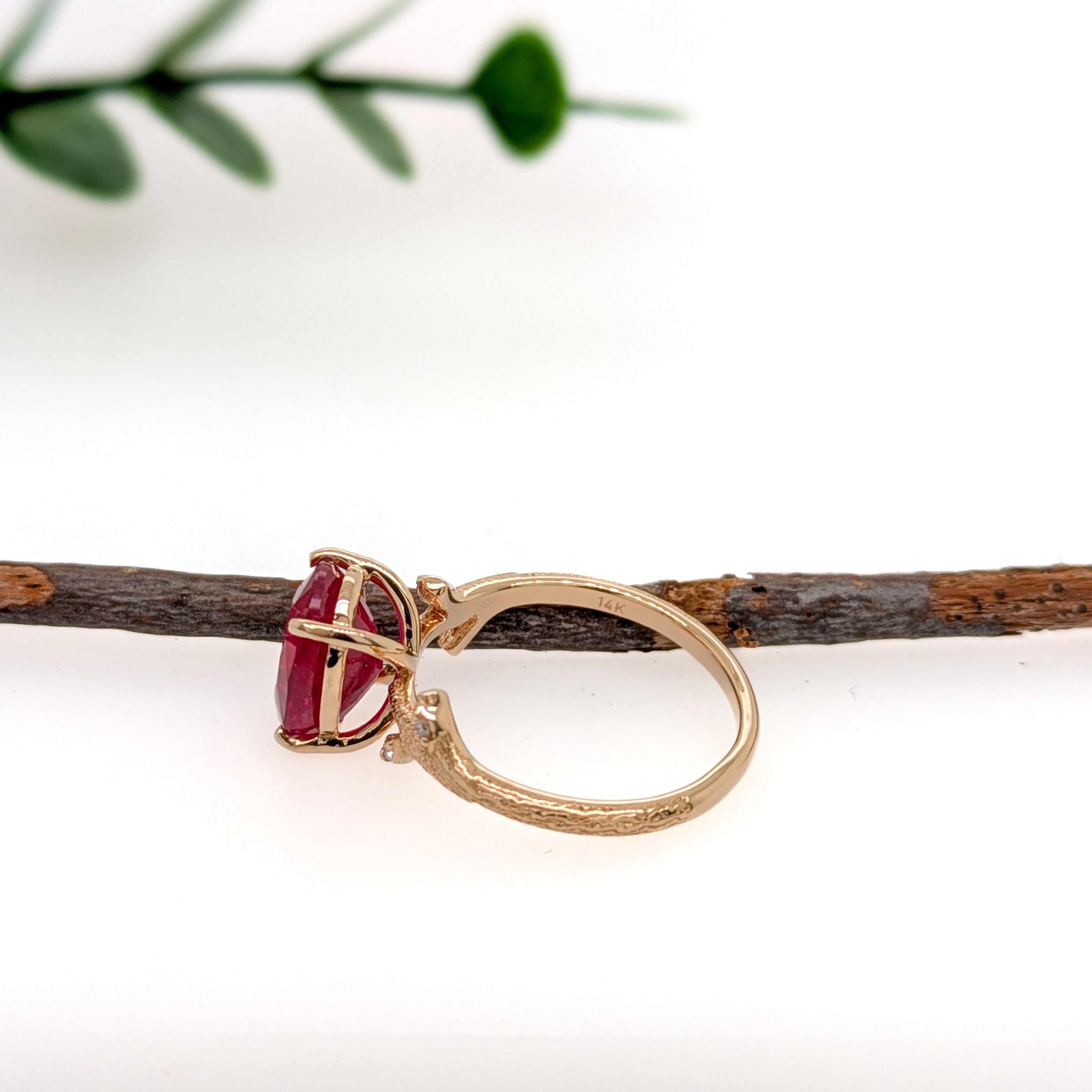 Sunlight 14K Yellow gold 3.9cts Madagascar Ruby Diamond Ring | Oval 10x8mm