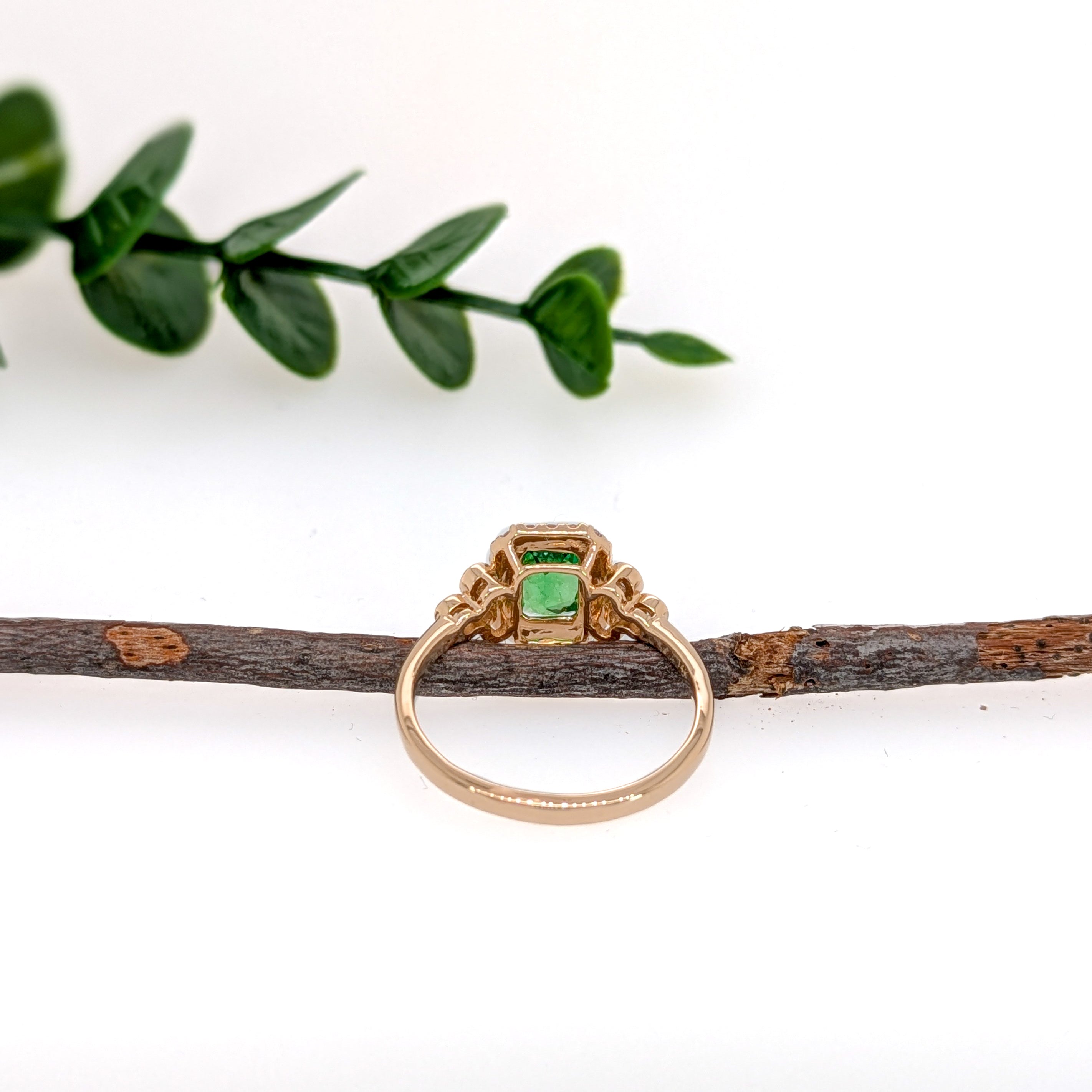 Nivi 14K Yellow Gold 0.82cts Rare Tsavorite Garnet Diamond Ring | Cushion 7x5mm