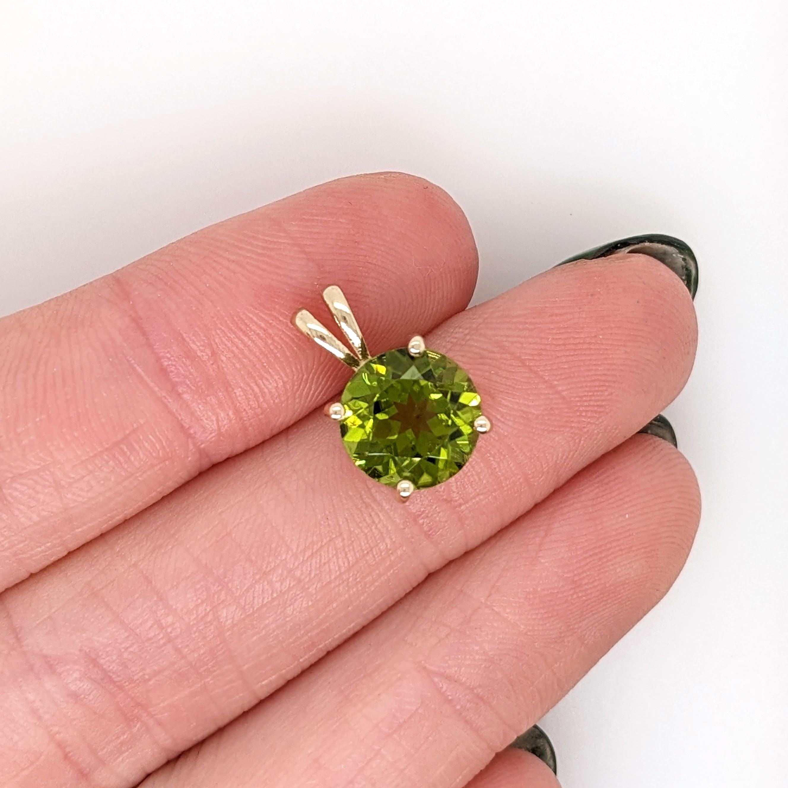 2.89ct Peridot Solitaire Pendant in Solid 14K Gold Round 9mm