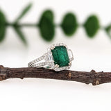 2ct Emerald Ring w Diamond Accents