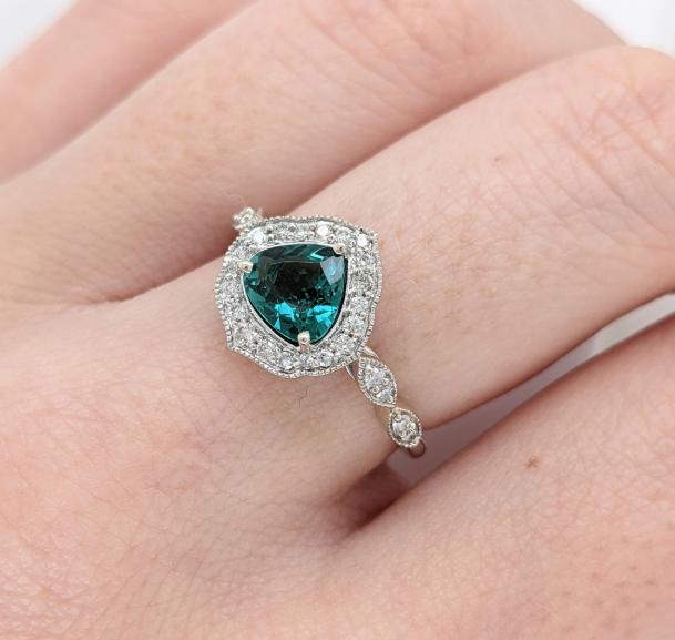 Vintage Style 4 Petal Ring Setting w Milgrain and Natural Diamonds in 14K Gold