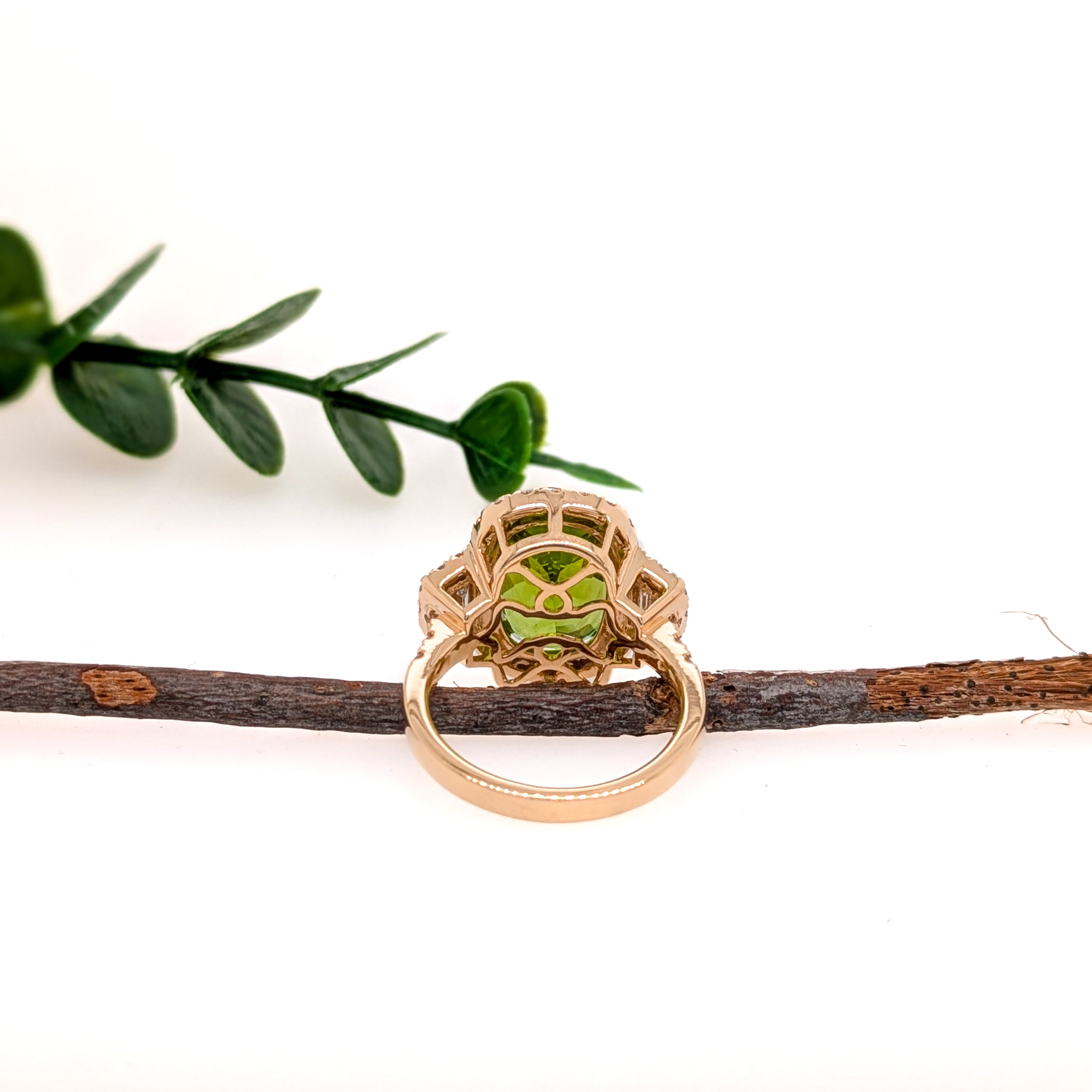 Akira 14K Yellow Gold 7.3cts Peridot Diamond Ring | Cushion Cut 14x10mm