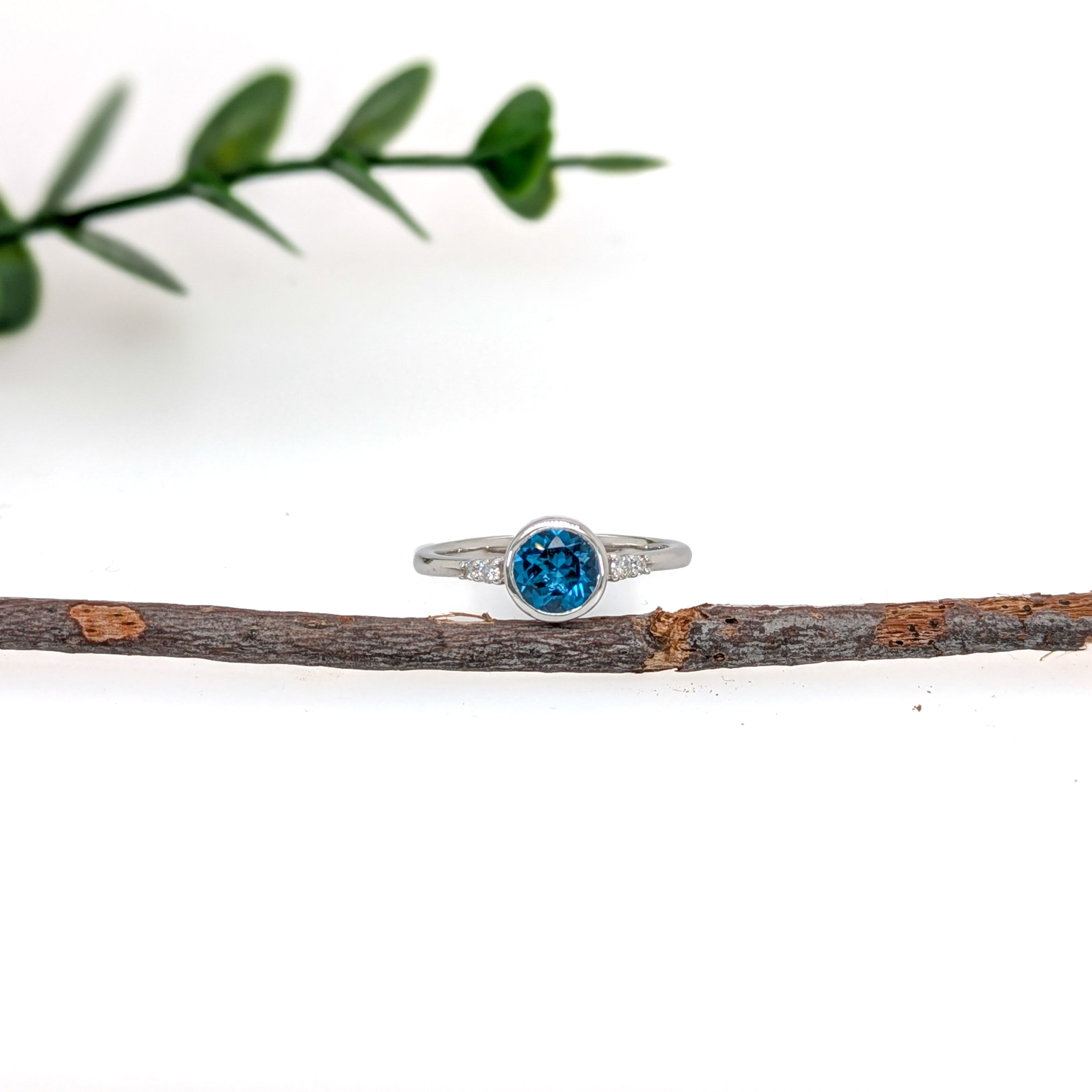 samara 14k white gold 0.80cts london blue topaz diamond wedding ring | round 6mm