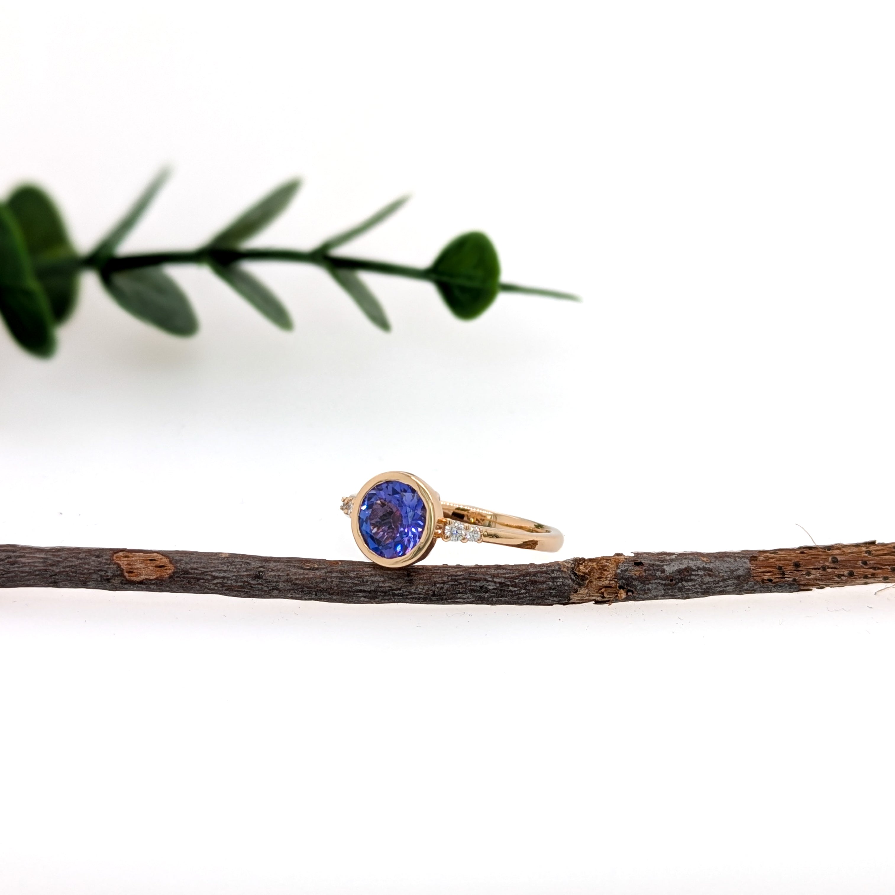 Nivya 14K Yellow Gold 1.24cts AAA Tanzanite Diamond Ring | Round 7mm