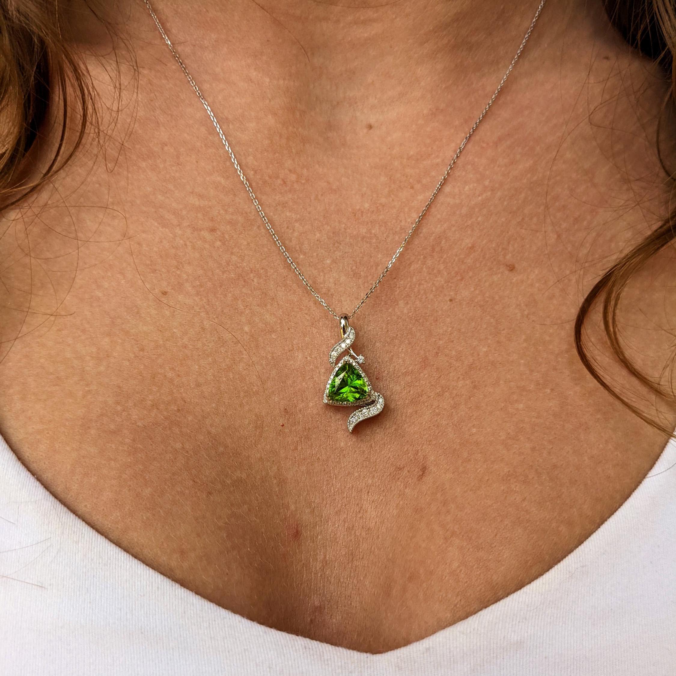 Pendants-Twisting Asymmetrical Pendant Setting W Natural Diamond Accents & Milgrain Details in 14K Solid Gold | Trillion 8mm 9mm 12mm | Customizable - NNJGemstones