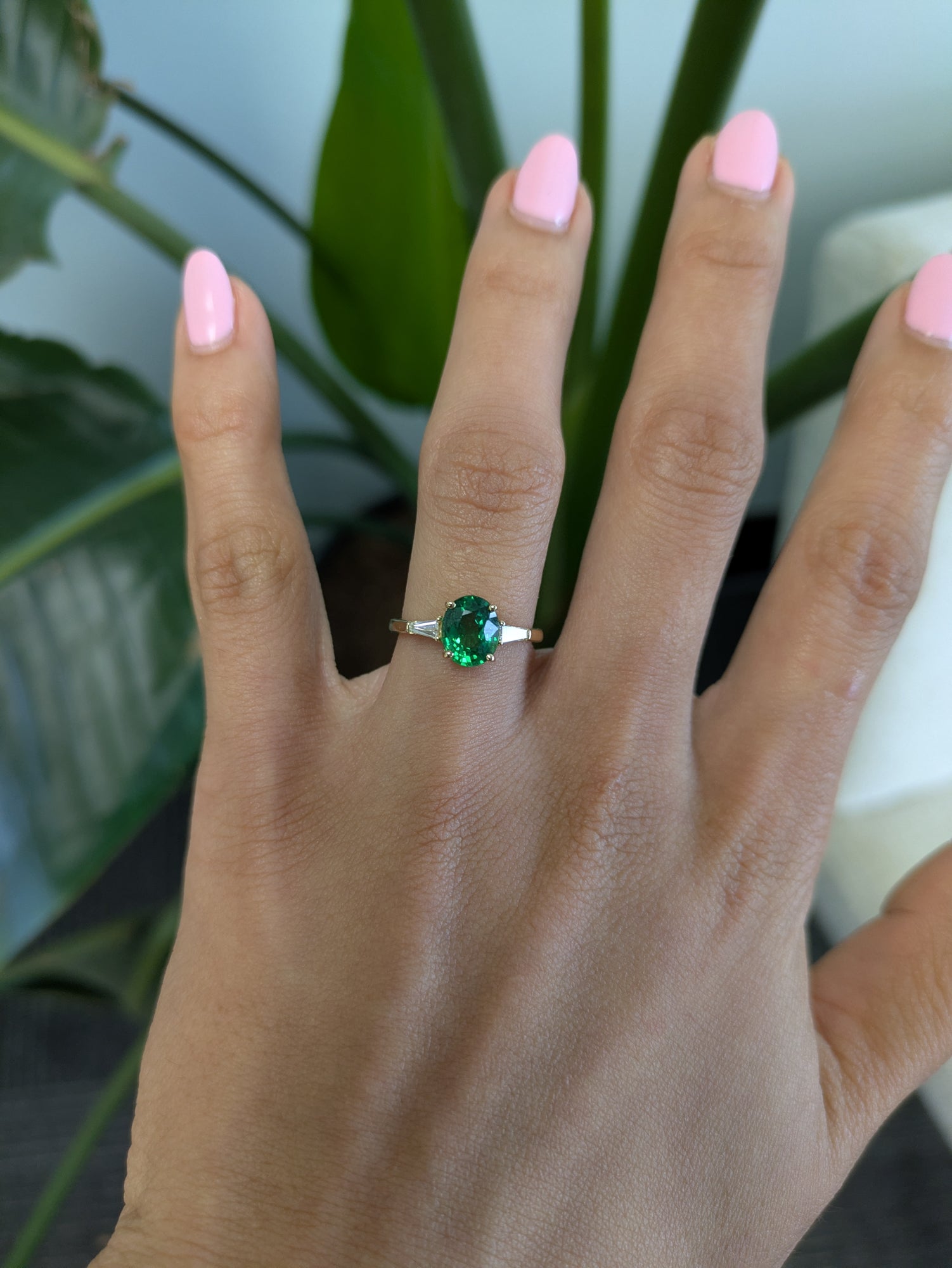 18K yellow gold tsavorite garnet ring
