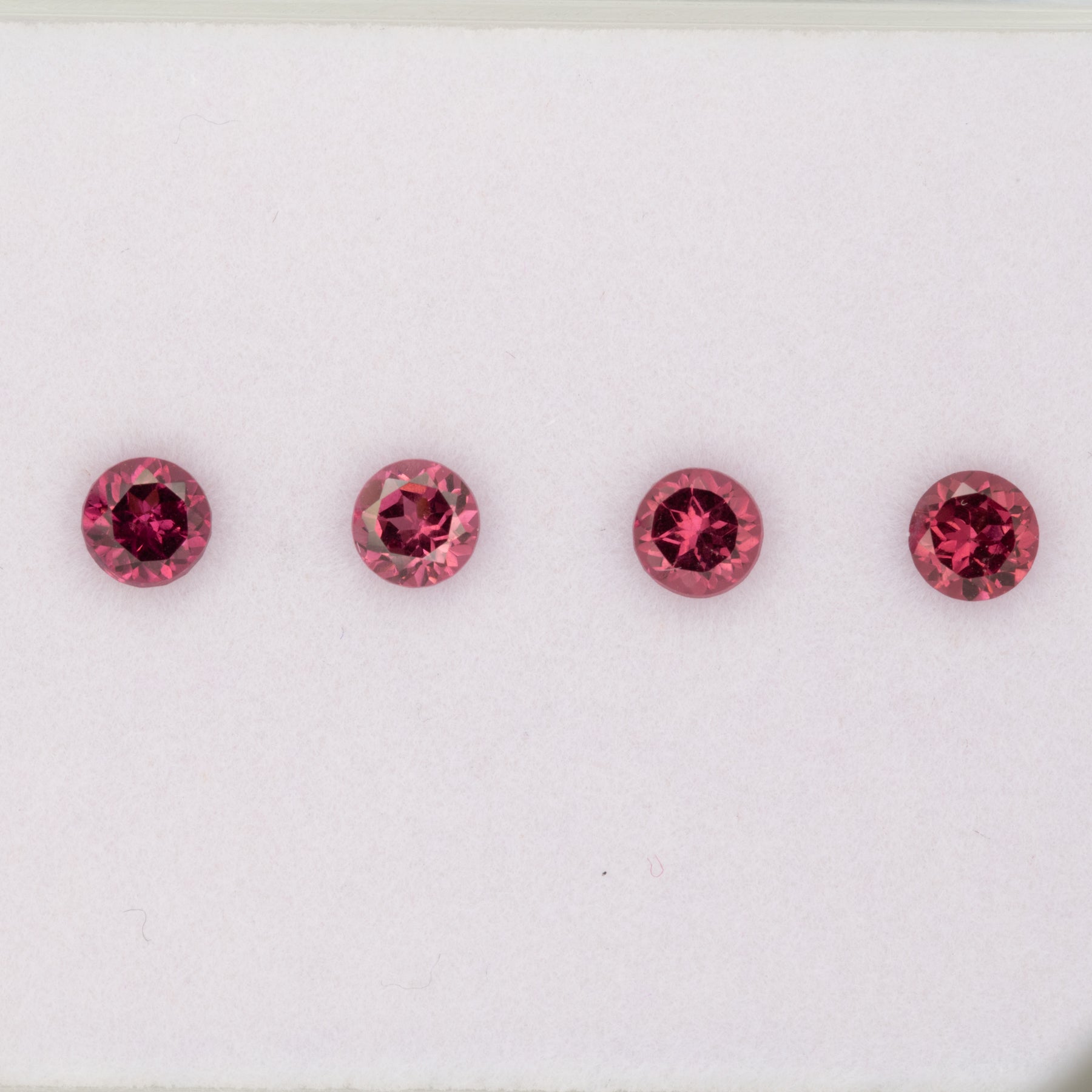 0.35ct Rhodolite Garnet round 4mm loose pink gemstone
