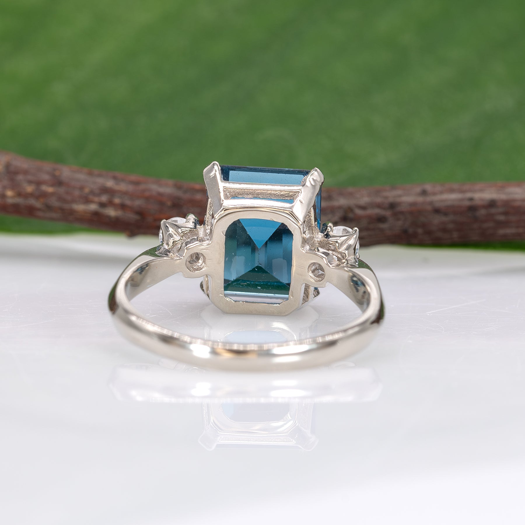10K yellow gold London blue topaz estate ring with diamonds