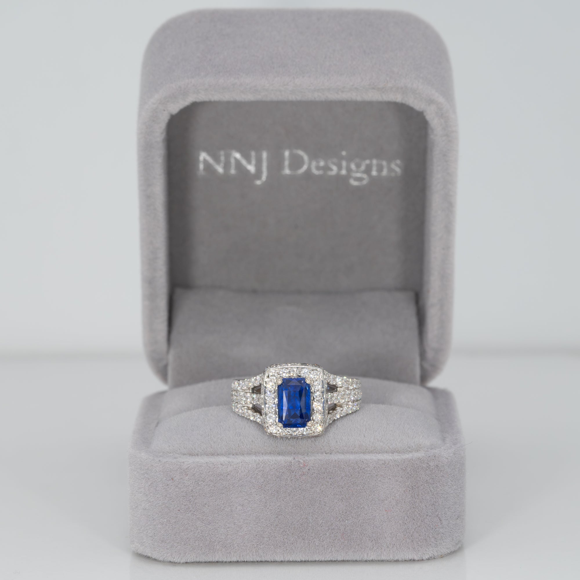 platinum ceylon sapphire ring