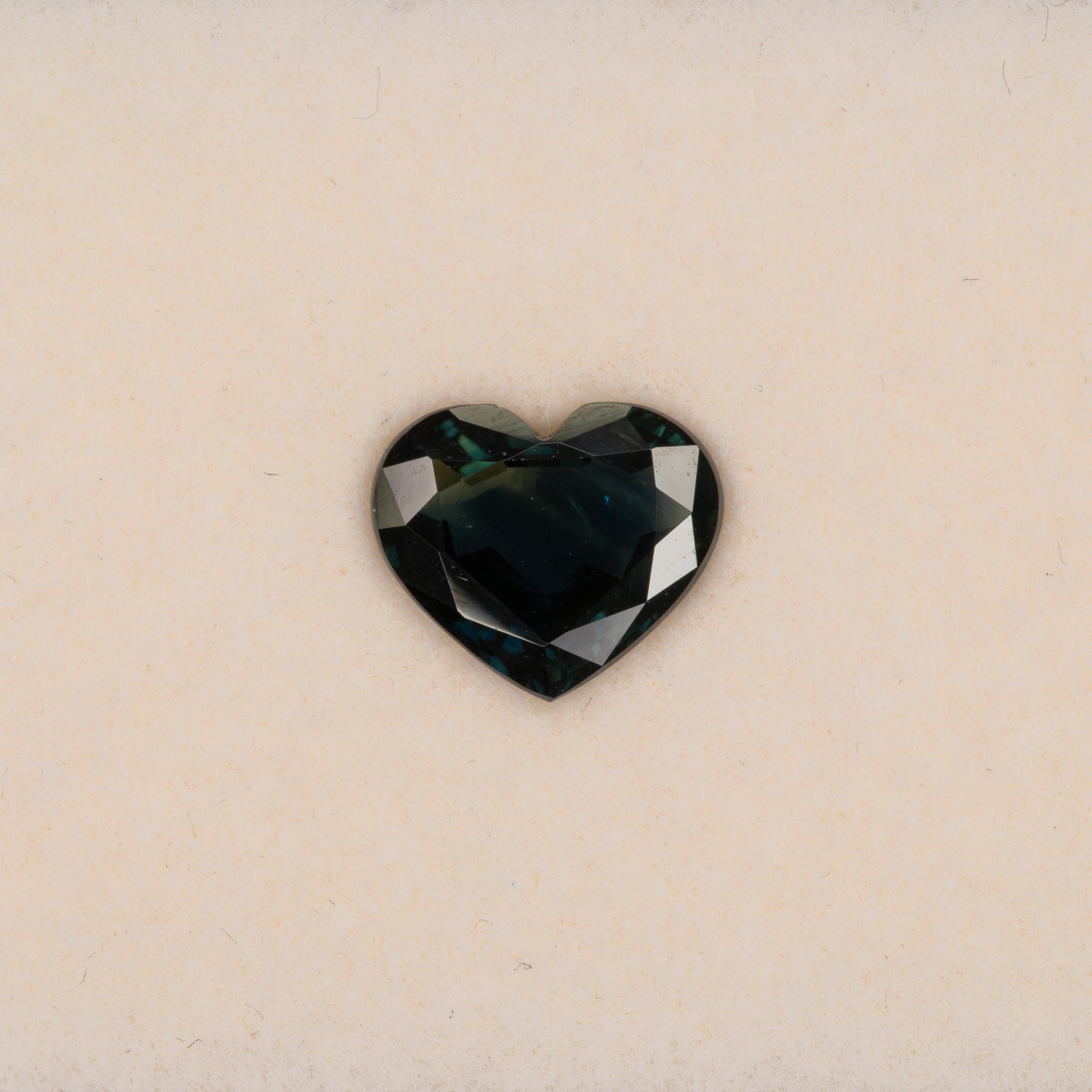 3.12 carat natural blue sapphire, heart 10.23x8.63mm loose gemstone