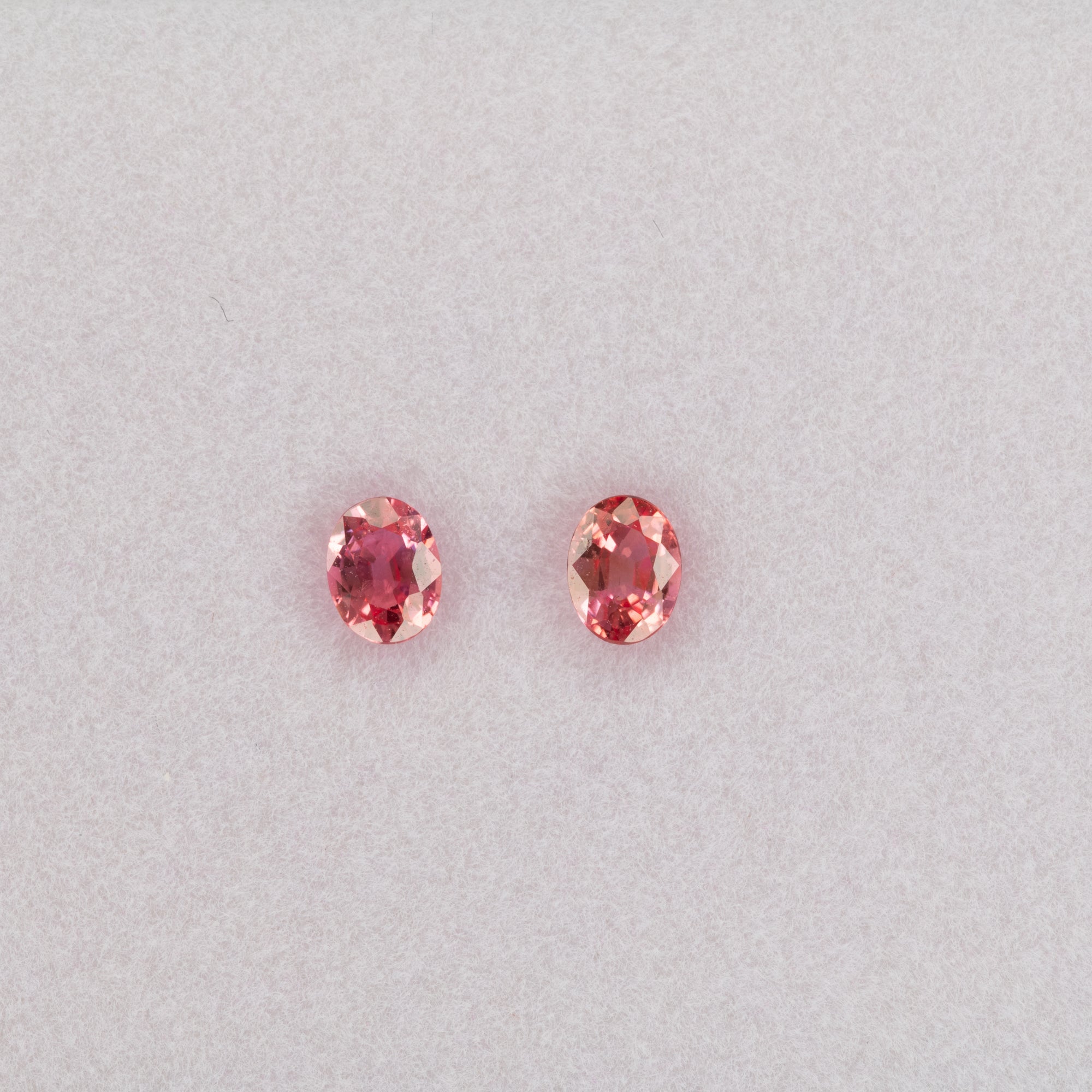 0.28 carat natural padparadscha sapphire, oval 4.2x3.2mm pink-orange loose gemstone