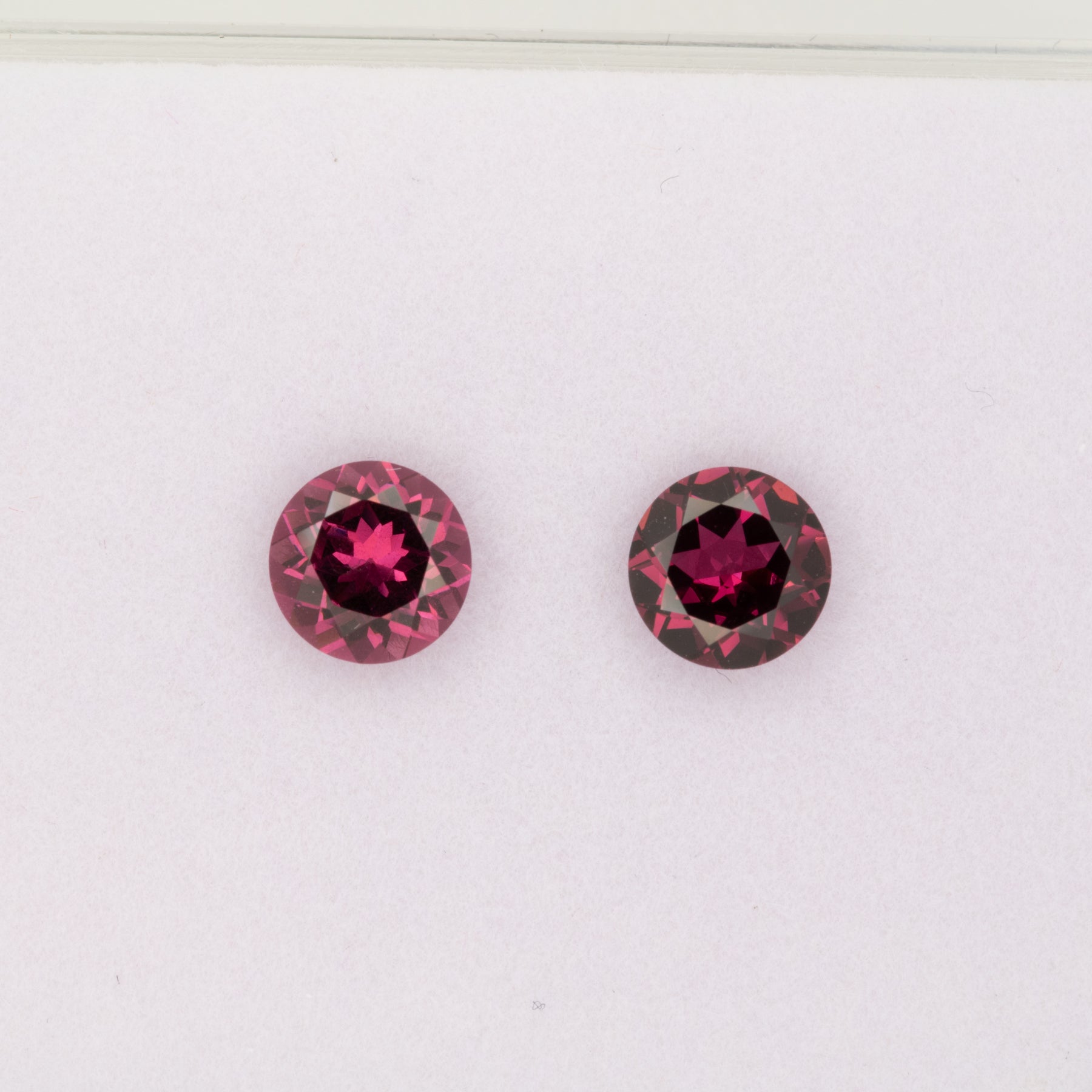 1.15ct Purple Garnet round 6.4mm loose purple gemstone