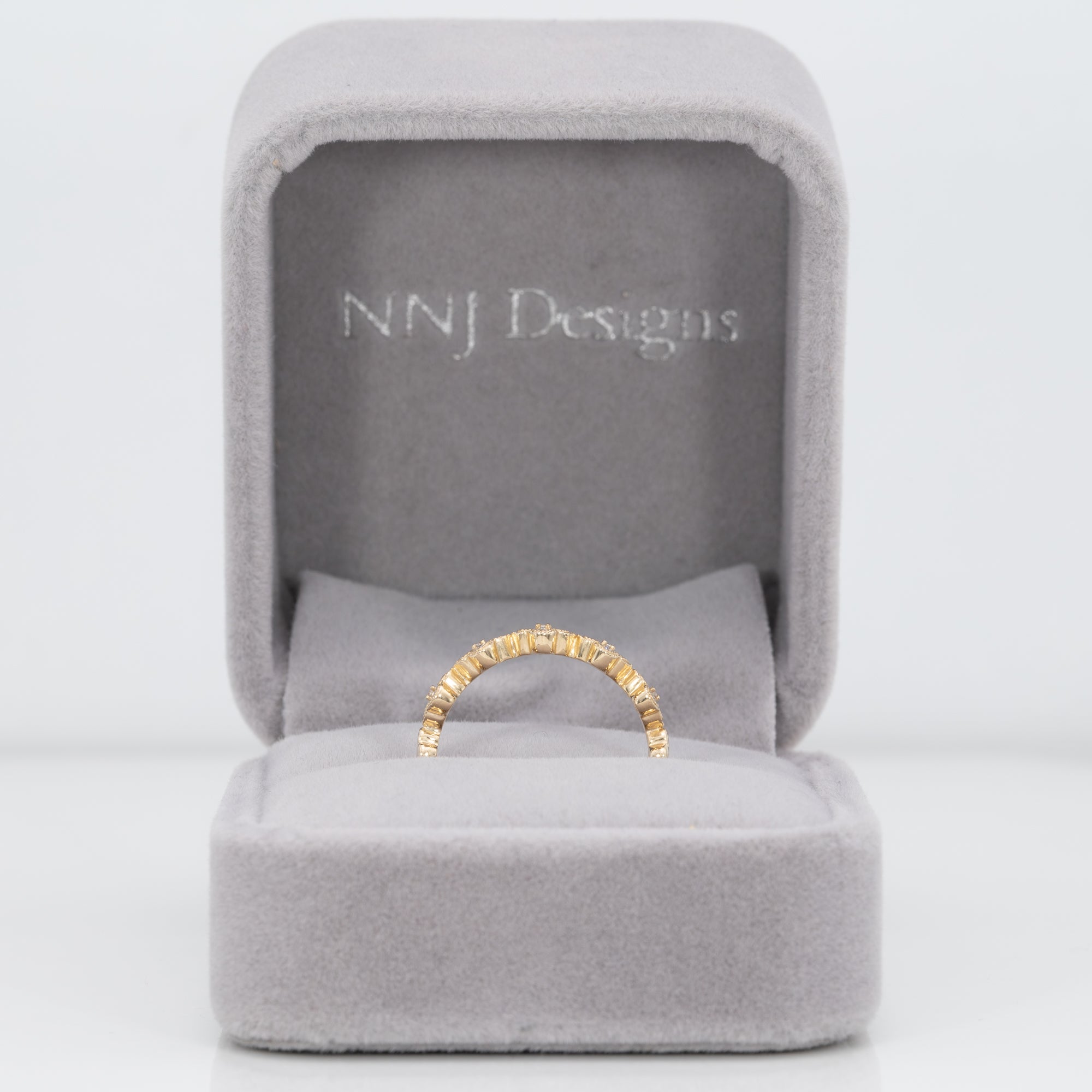 14K yellow gold diamond band