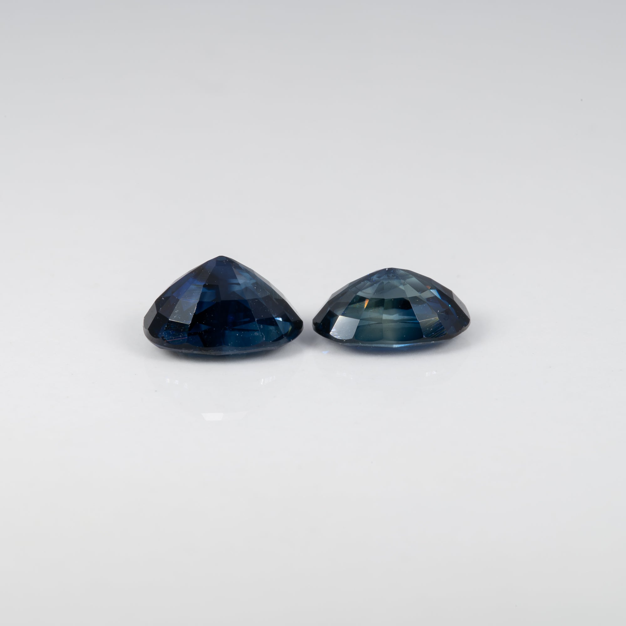 1.3 carat natural blue sapphire oval 8x6mm loose gemstone – view 4