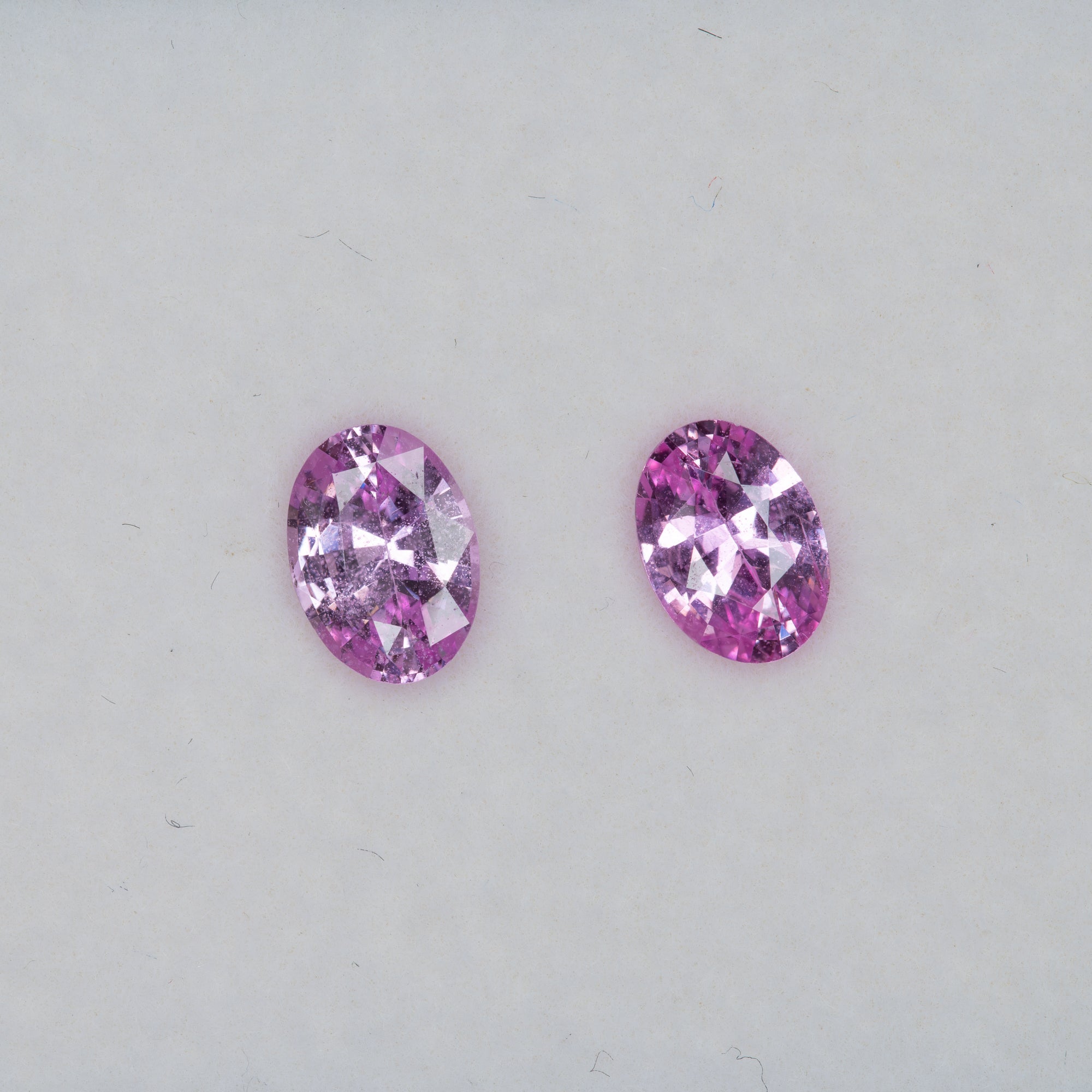 0.845 carat natural pink sapphire, oval 7.2x5.3mm loose gemstone