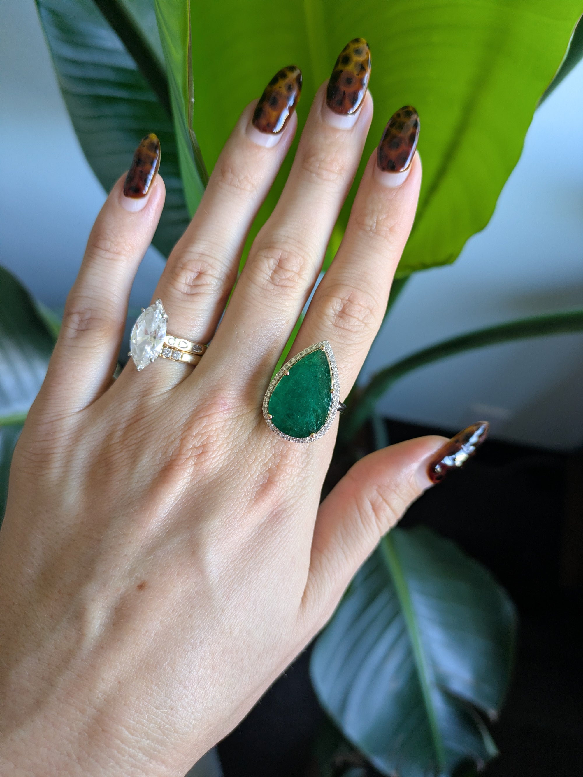 14K white & yellow gold emerald ring