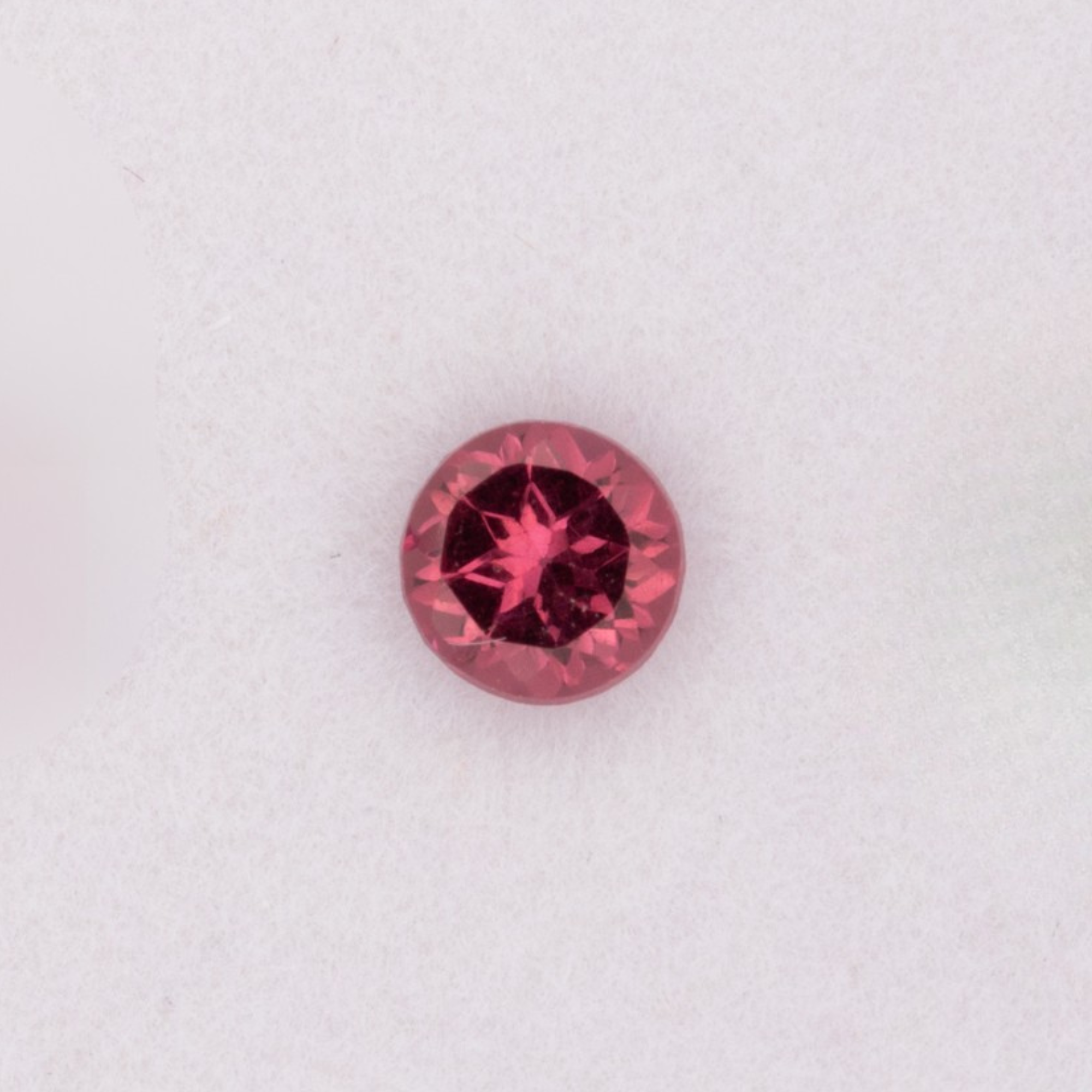 0.35ct Rhodolite Garnet round 4mm loose pink gemstone
