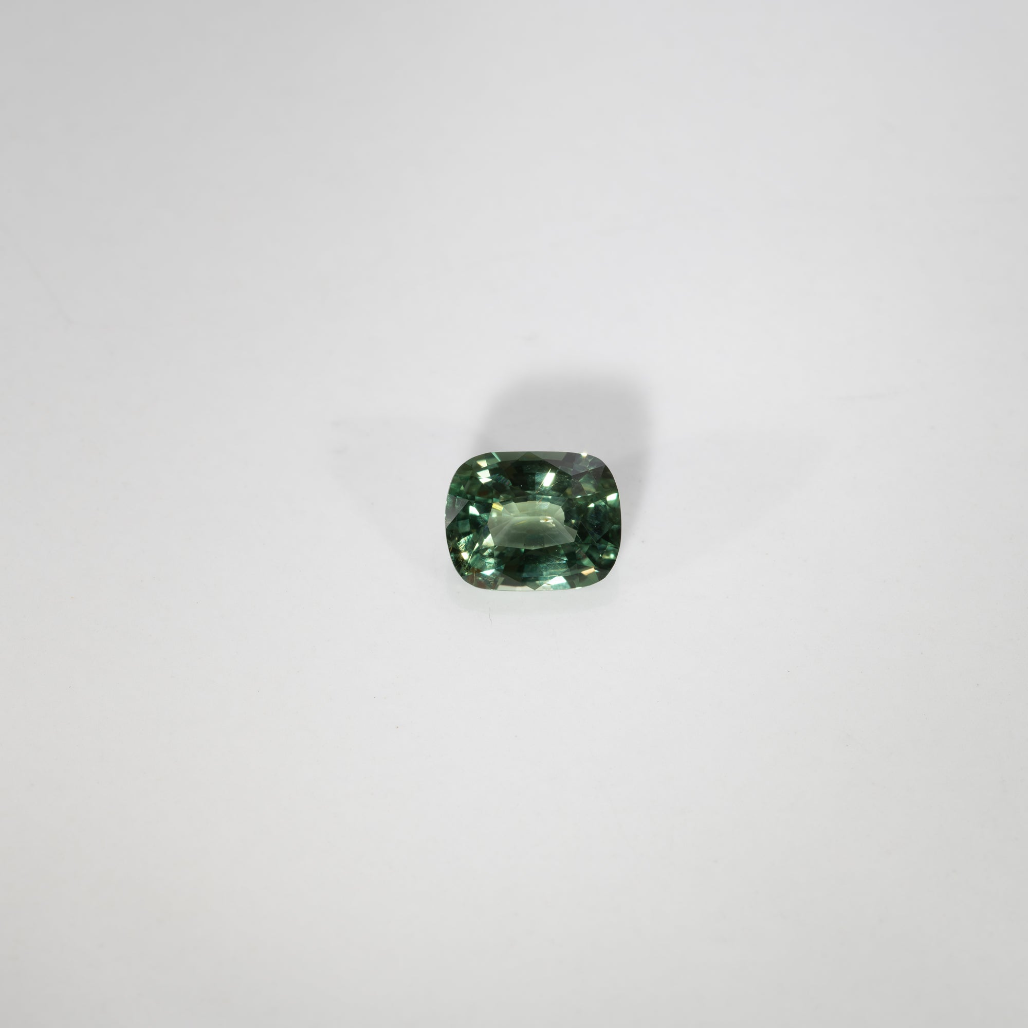 GIA certified 1.63ct color change alexandrite cushion 7.55x5.97mm loose gemstone