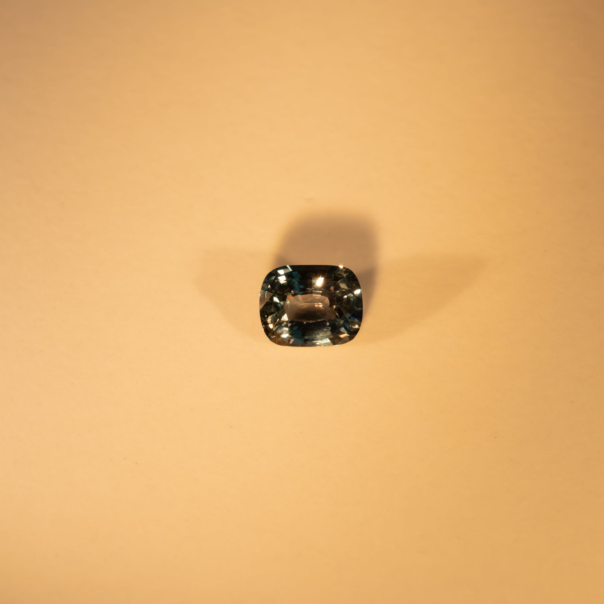 GIA certified 1.63ct color change alexandrite cushion 7.55x5.97mm loose gemstone
