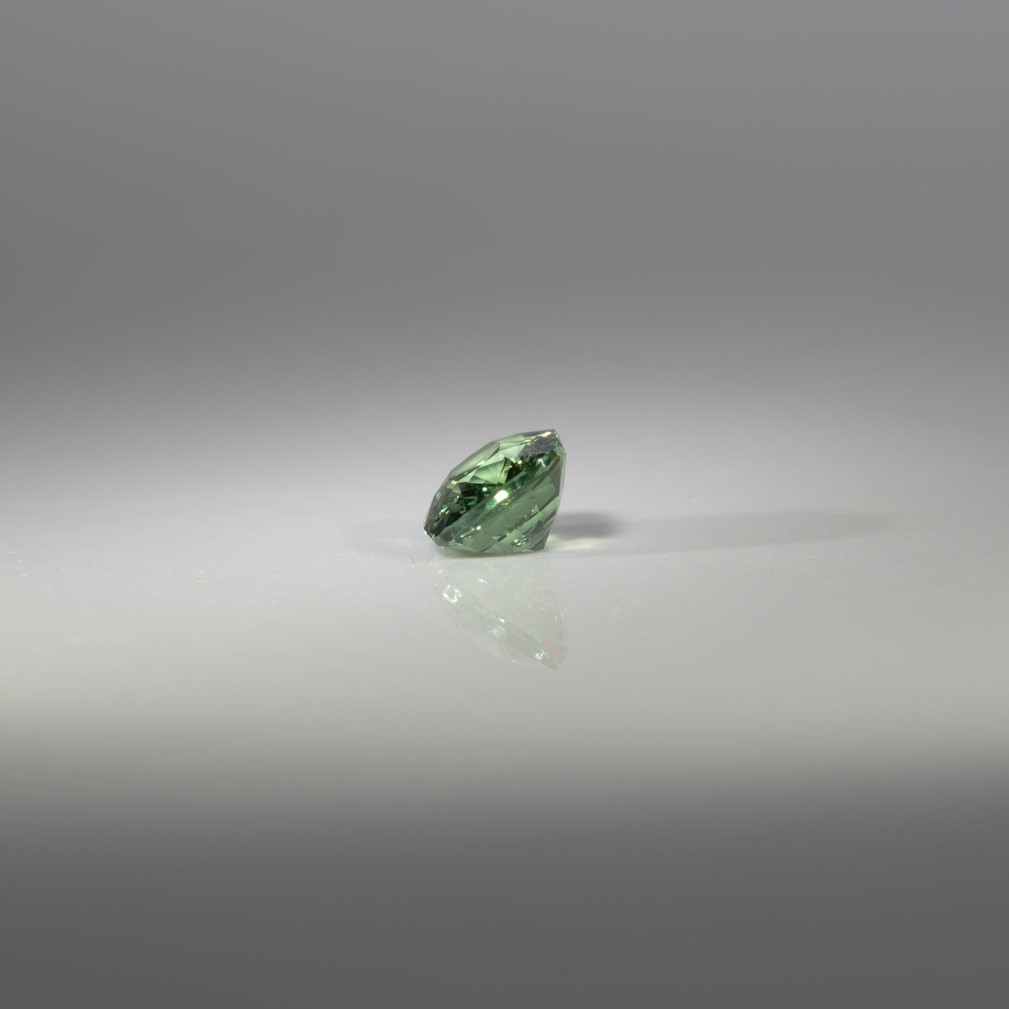 GIA certified 1.63ct color change alexandrite cushion 7.55x5.97mm loose gemstone