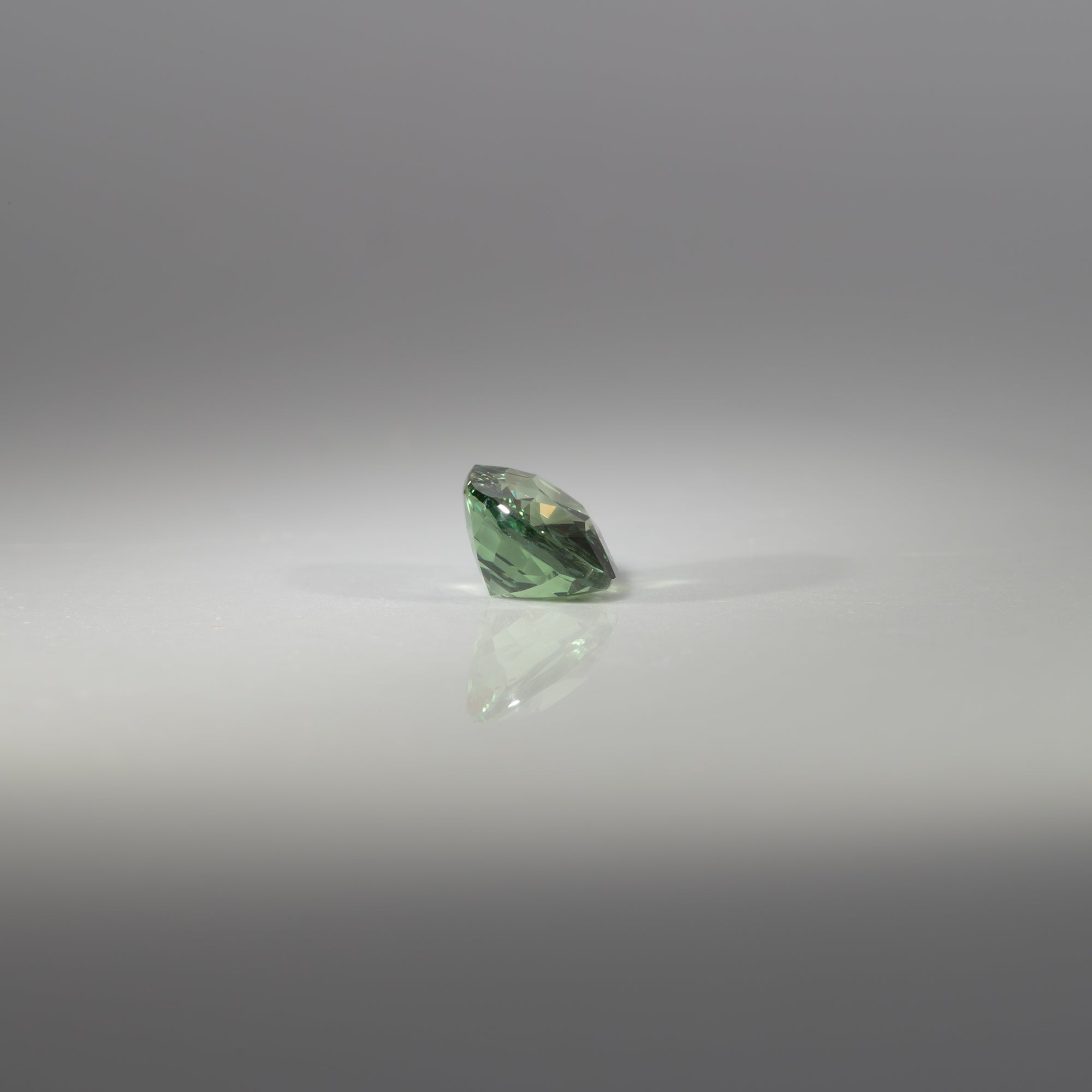 GIA certified 1.63ct color change alexandrite cushion 7.55x5.97mm loose gemstone