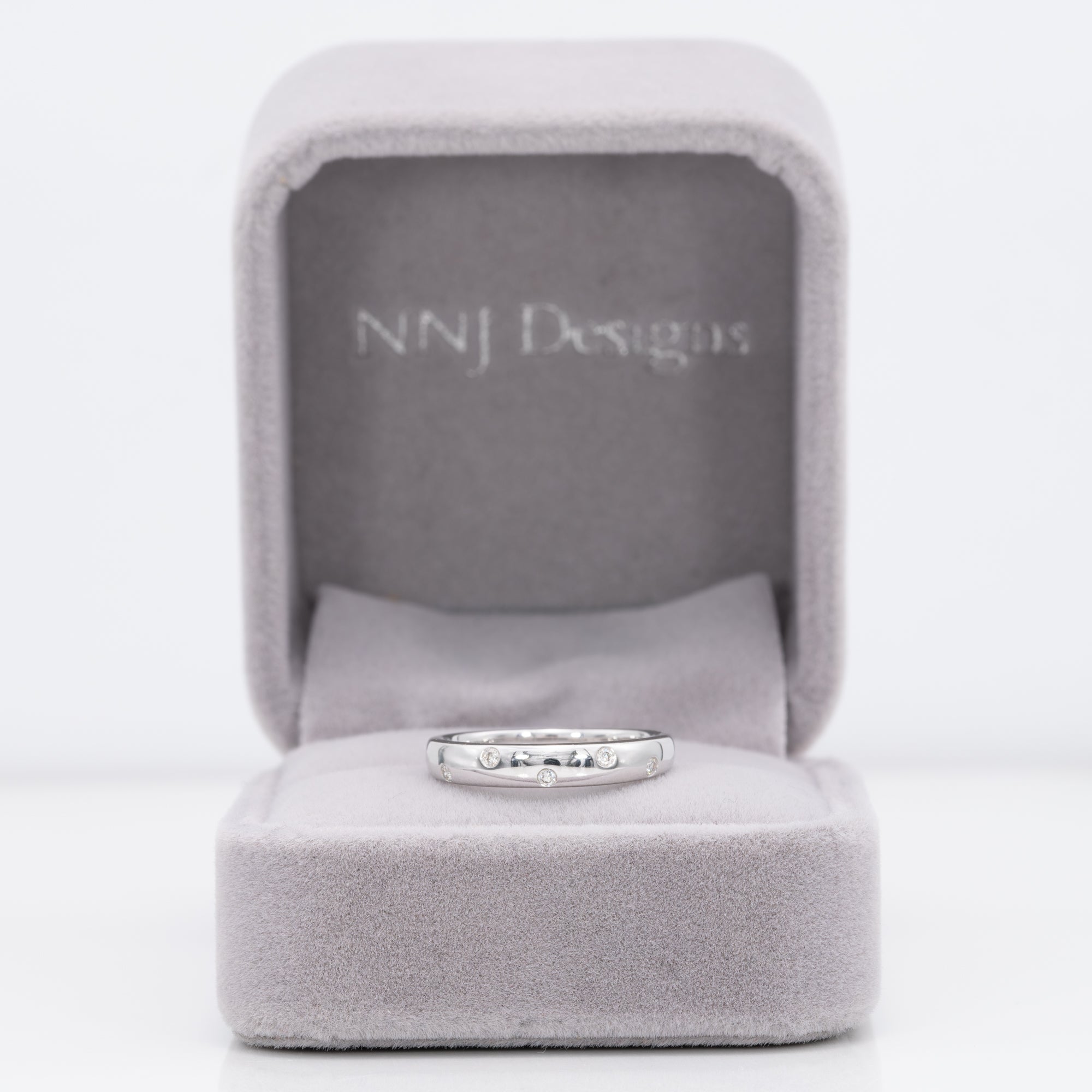 14K white gold diamond band