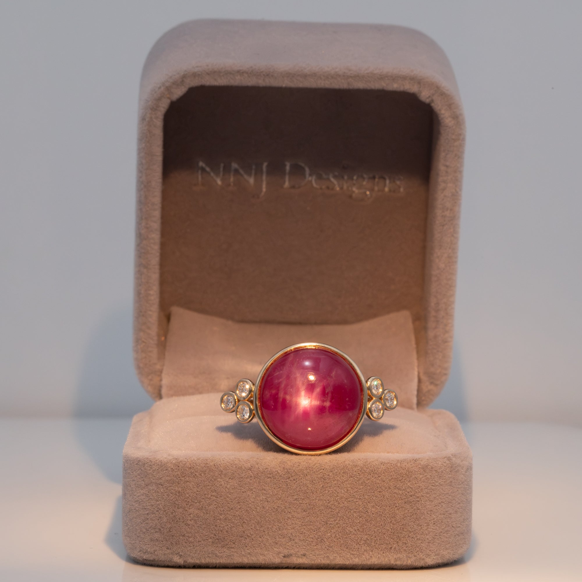 14K yellow gold star ruby ring
