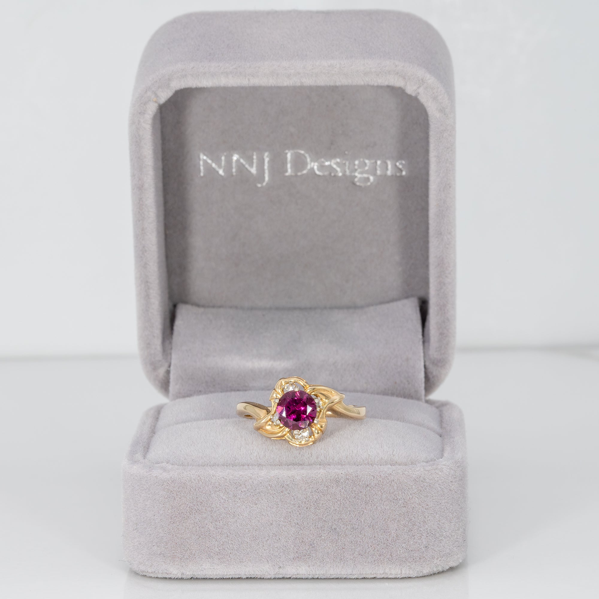 14K yellow gold purple garnet estate ring