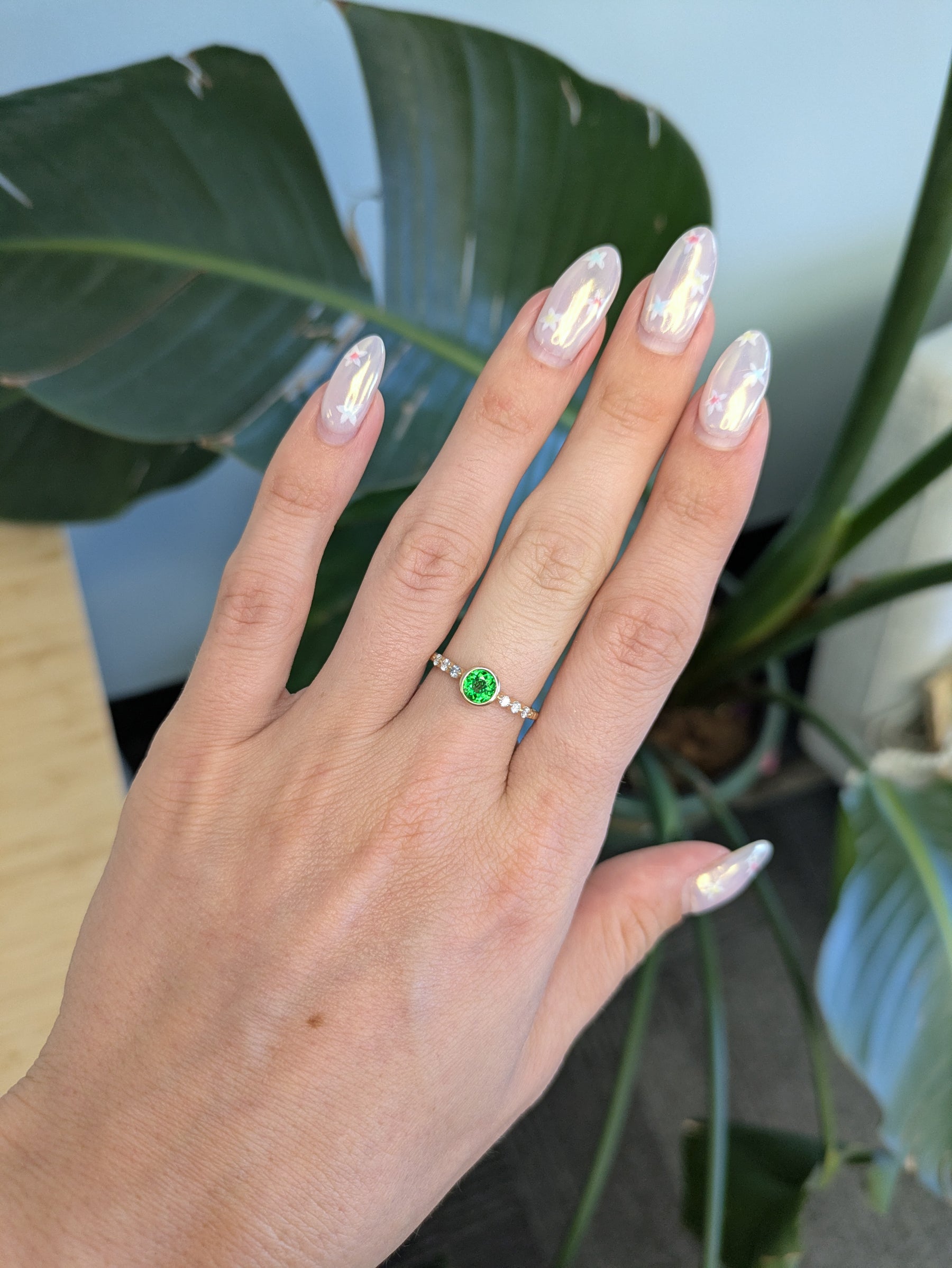 14K yellow gold tsavorite garnet round ring with diamond accents