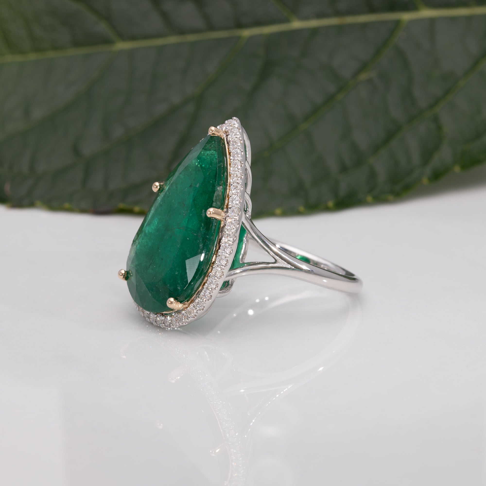 14K white & yellow gold emerald ring
