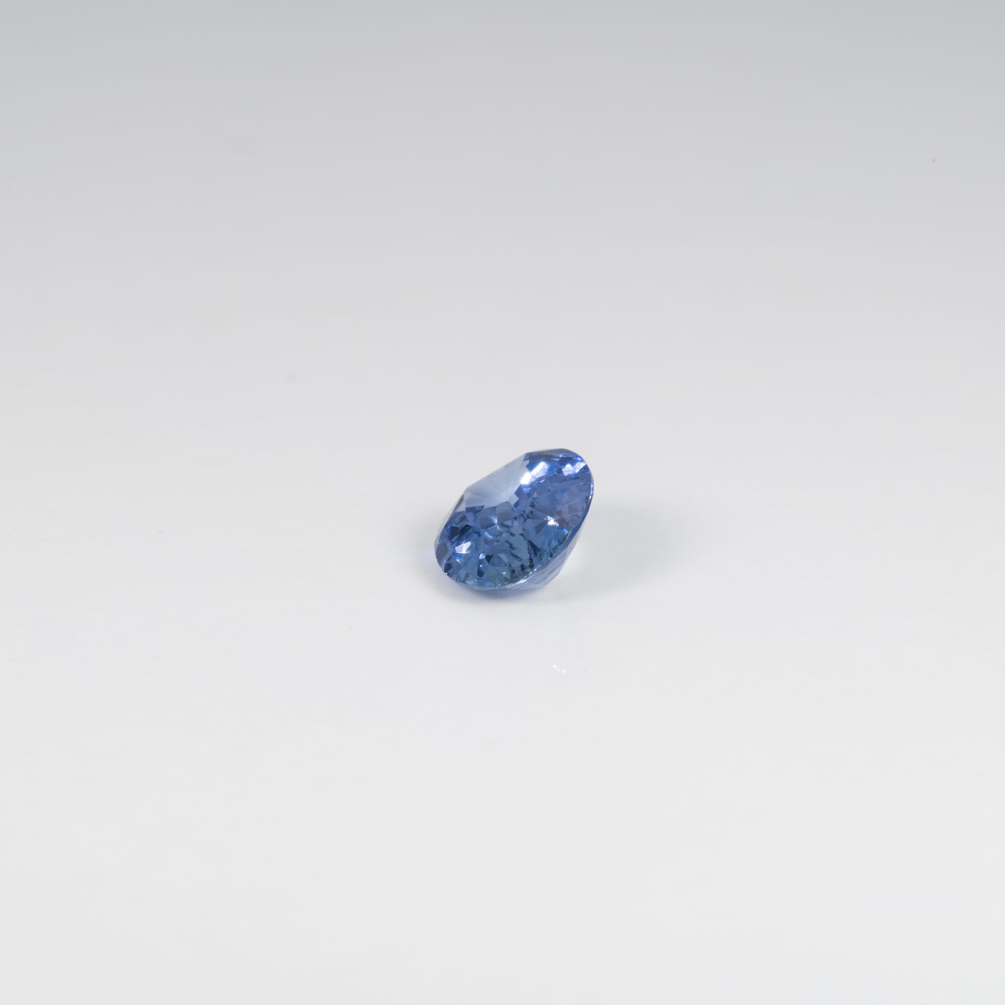 1.54 carat natural blue sapphire oval 8.37x6.53mm loose gemstone – view 3