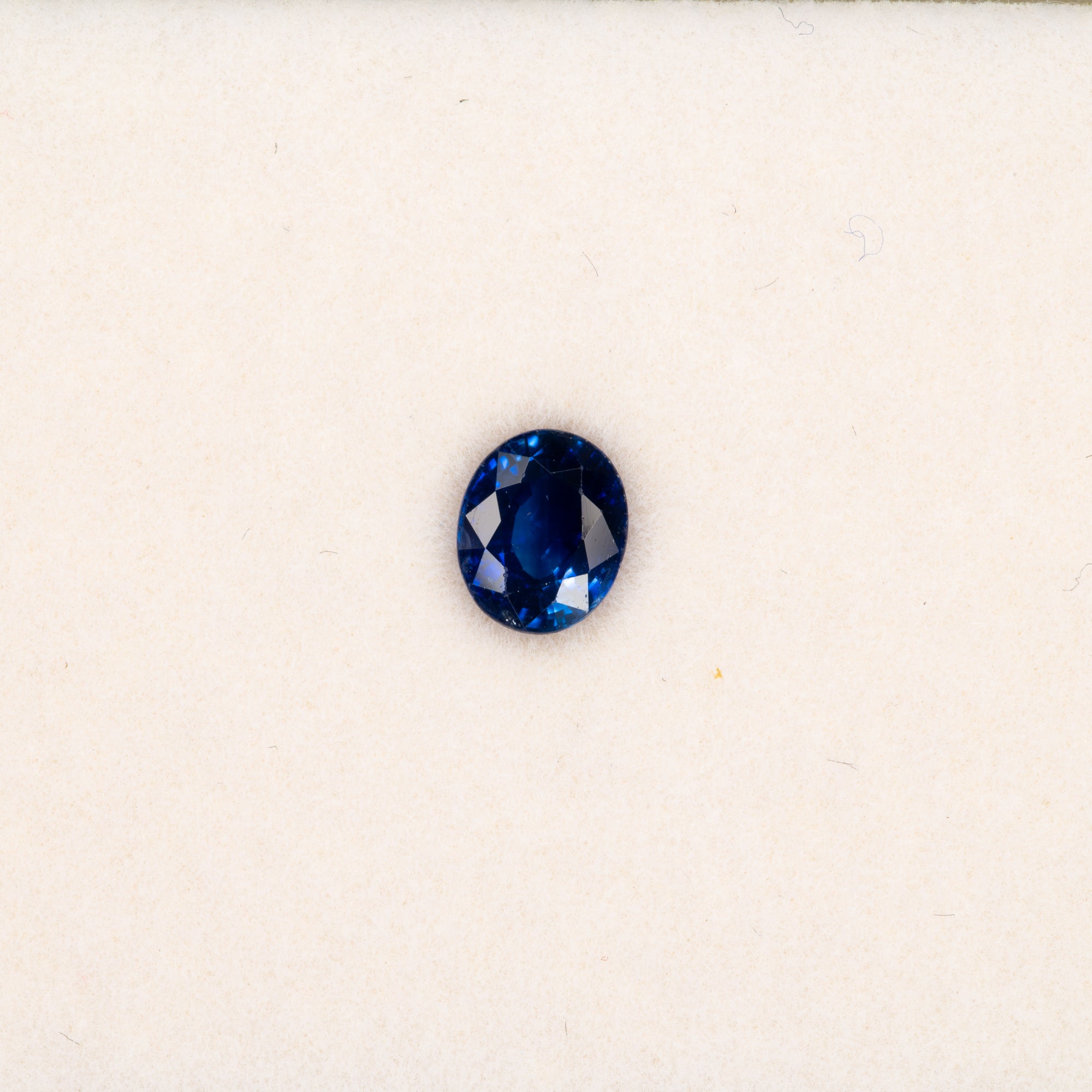 0.83 carat natural blue sapphire oval 6x5mm loose gemstone – view 2