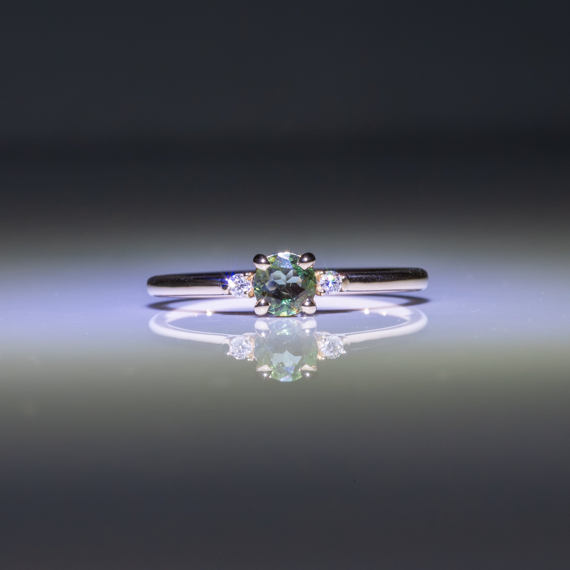 14K yellow gold alexandrite ring