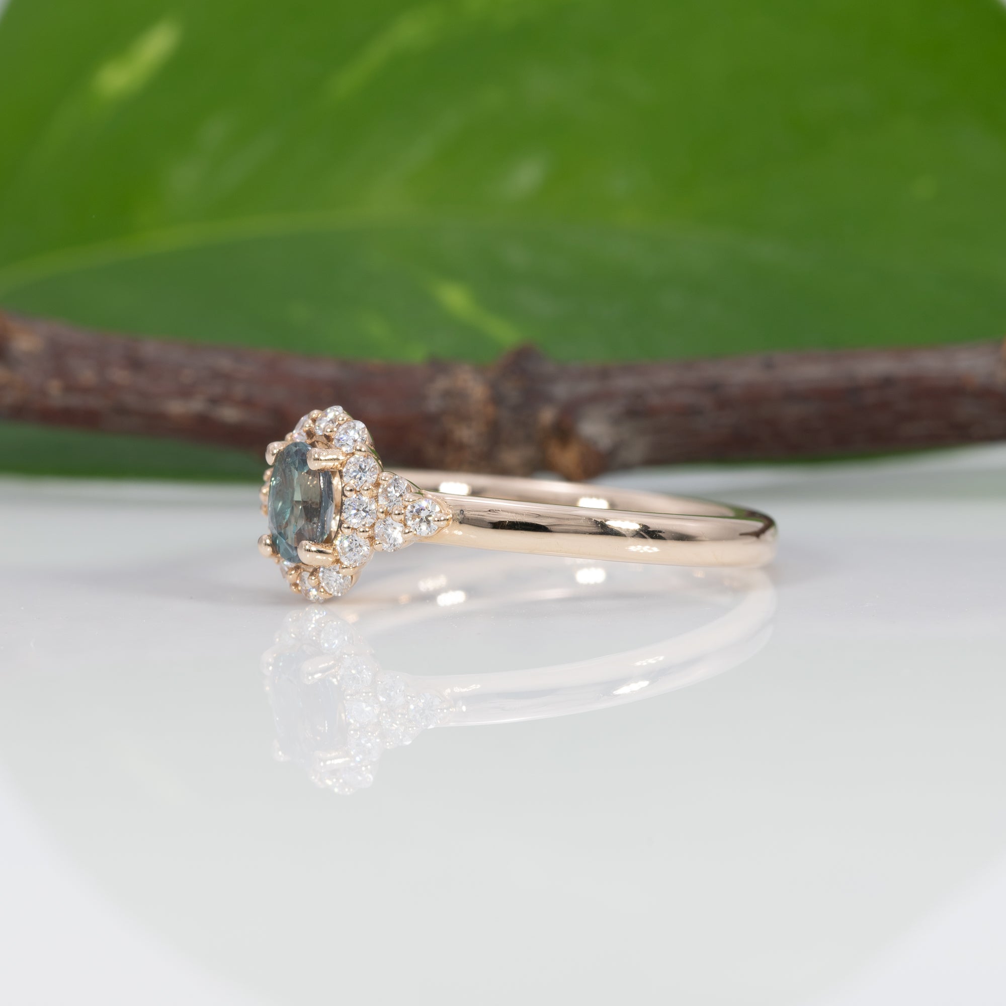 14K yellow gold alexandrite ring