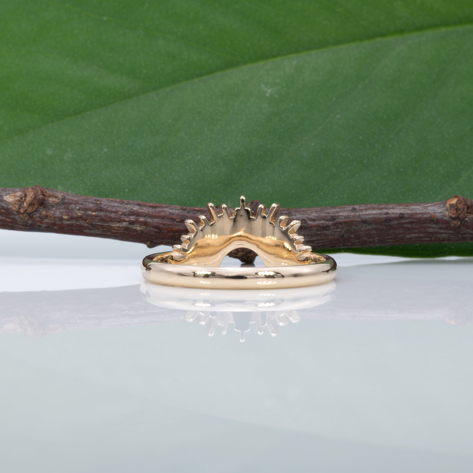 18K yellow gold crown stackable band ring