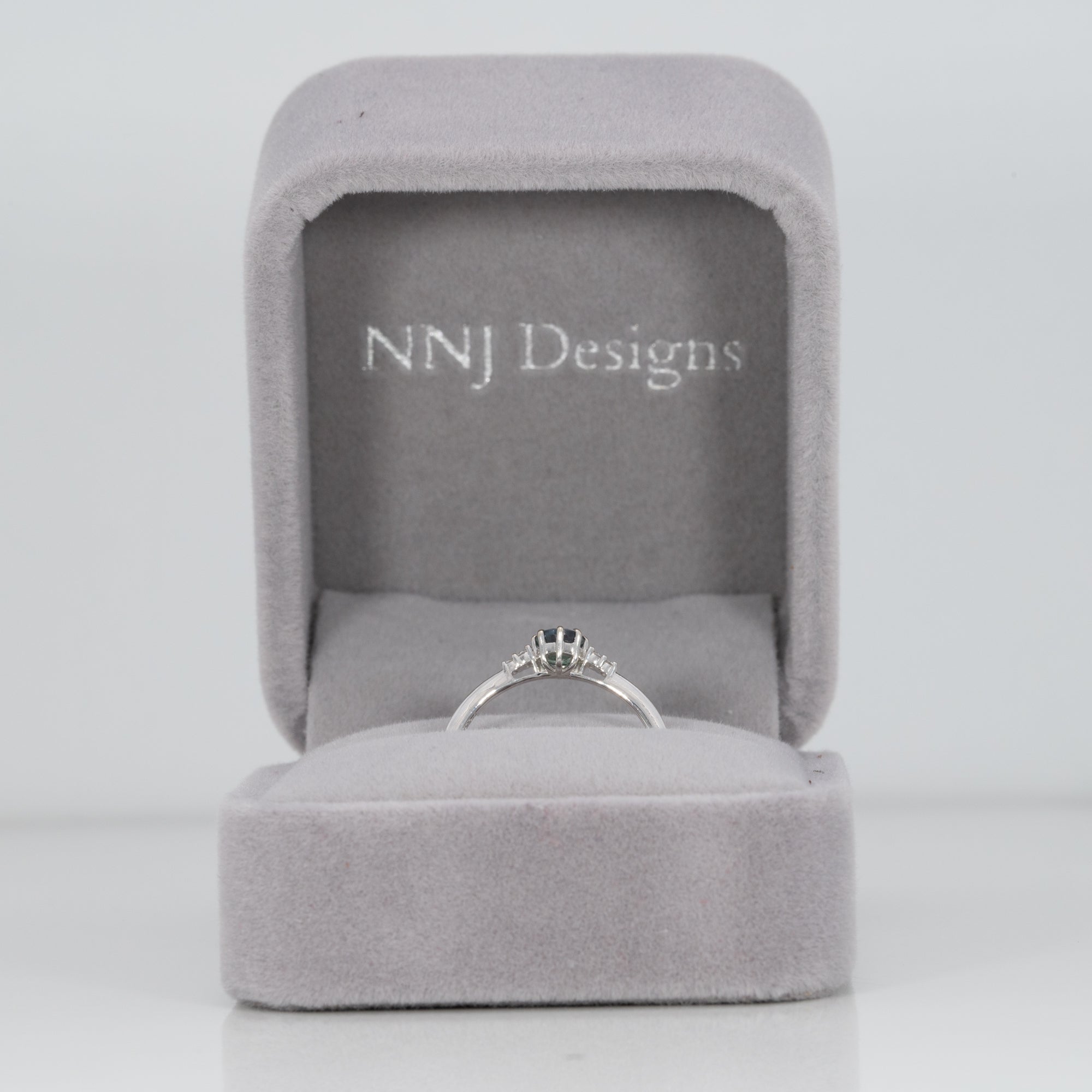 14K white gold alexandrite ring