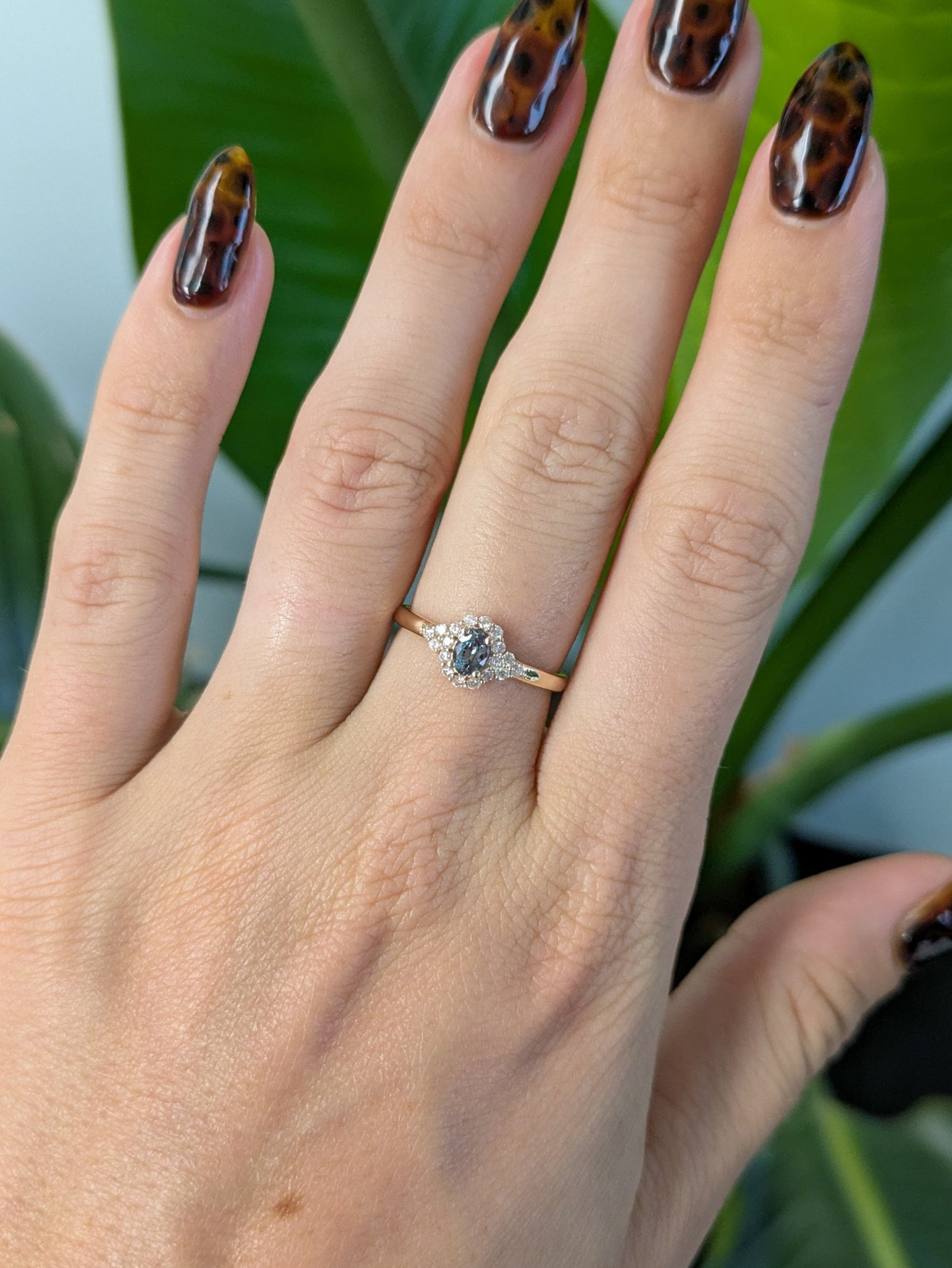 14K yellow gold alexandrite ring