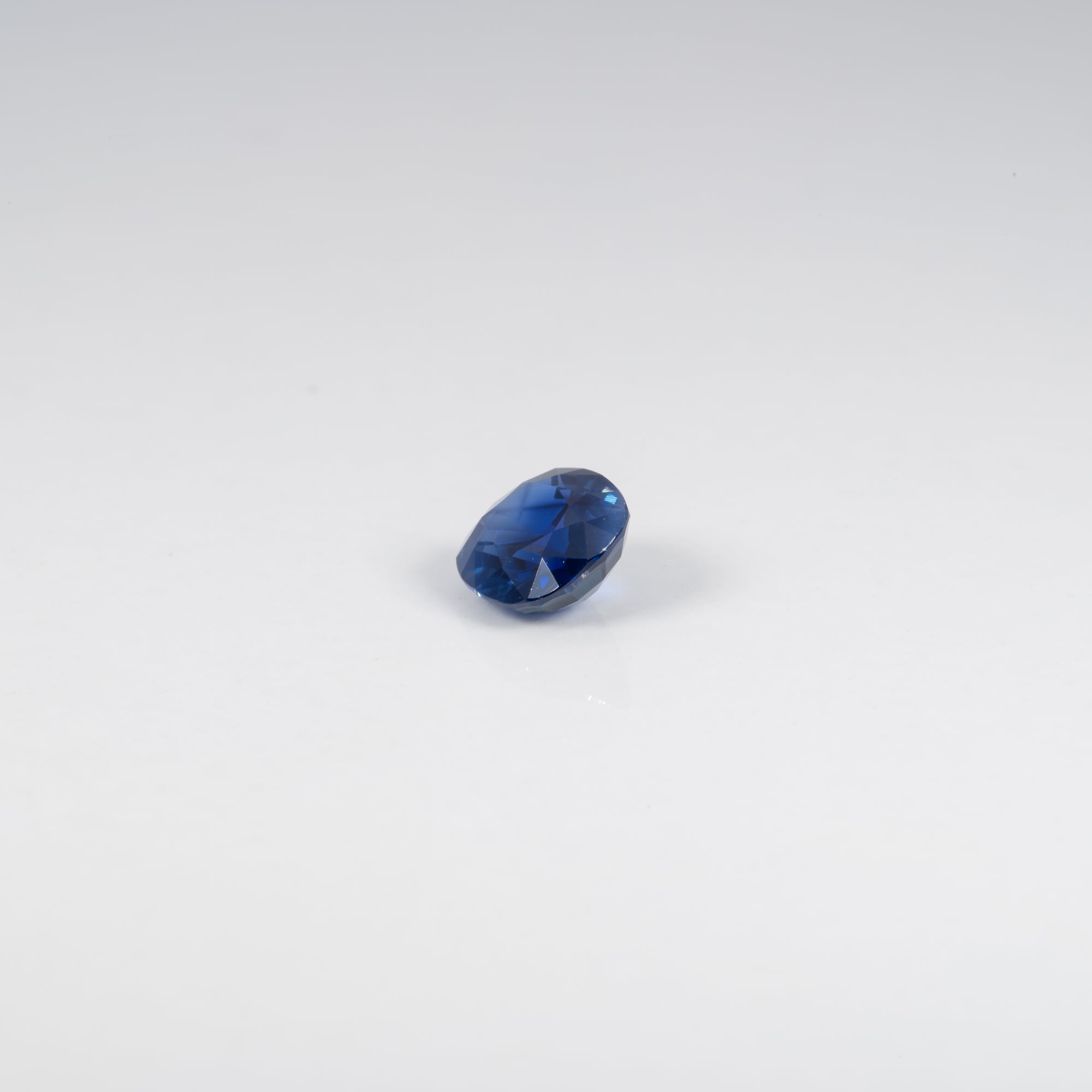 2.14 carat natural blue sapphire oval 8.6x6.7mm loose gemstone – view 3
