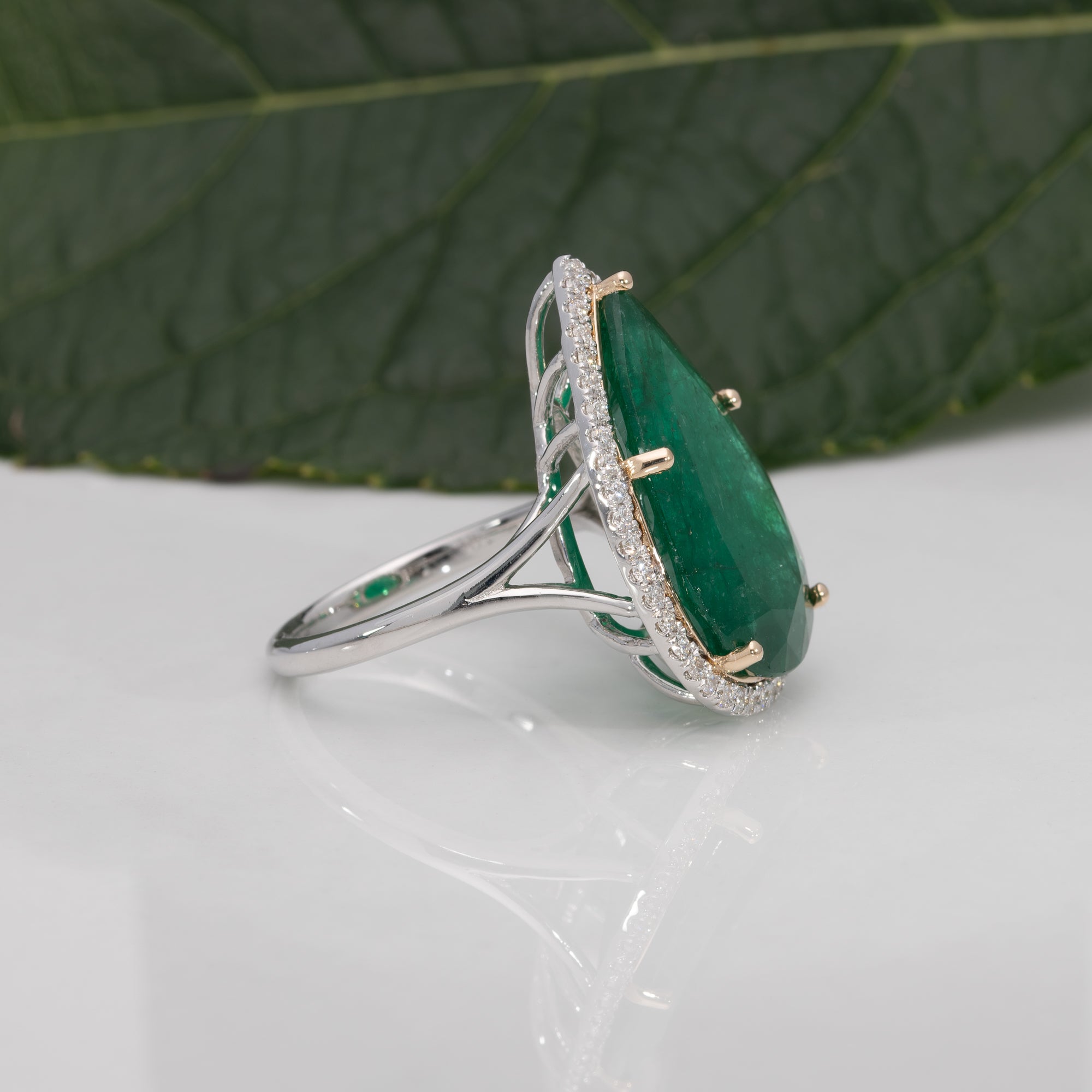 14K white & yellow gold emerald ring