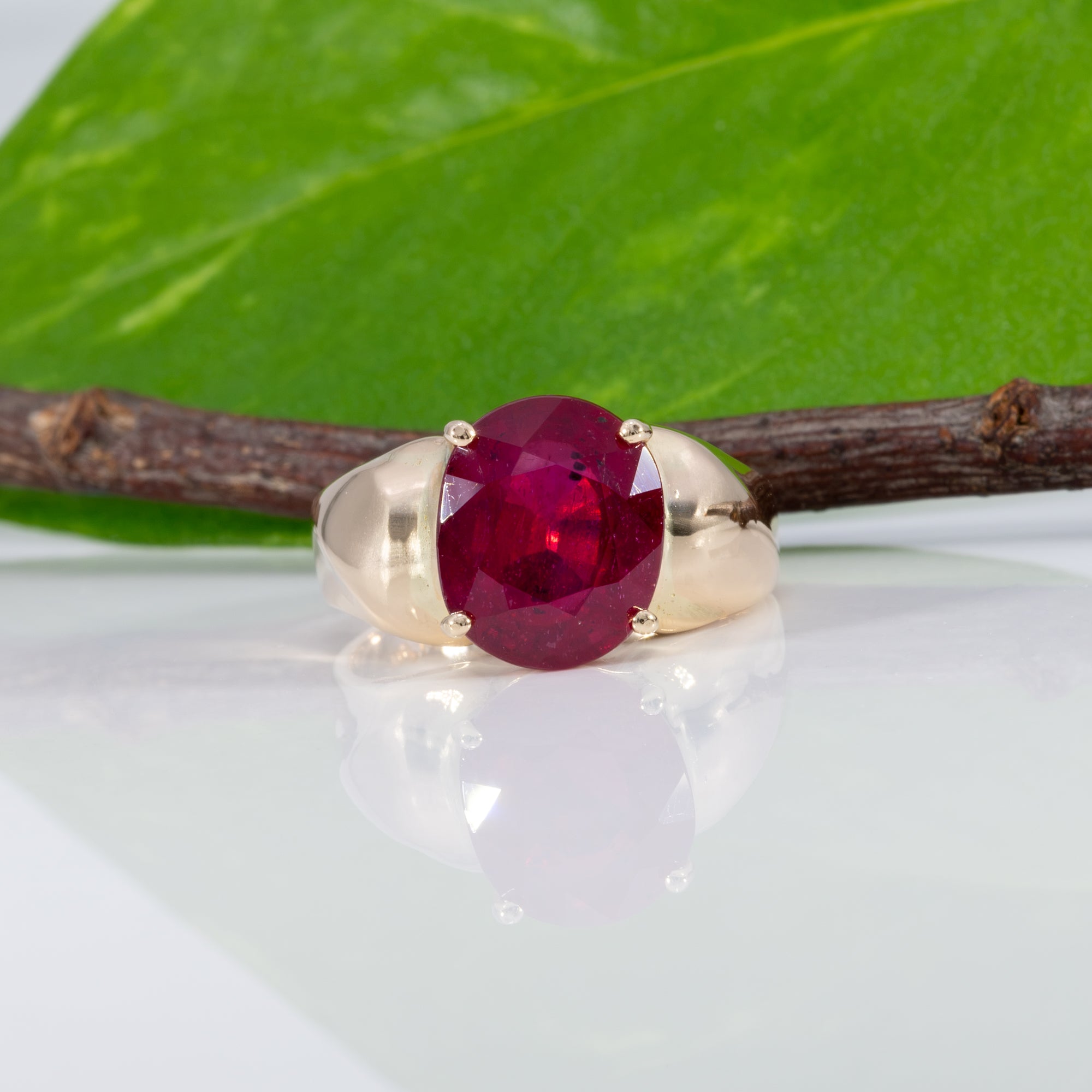 14K yellow gold Madagascar ruby estate ring