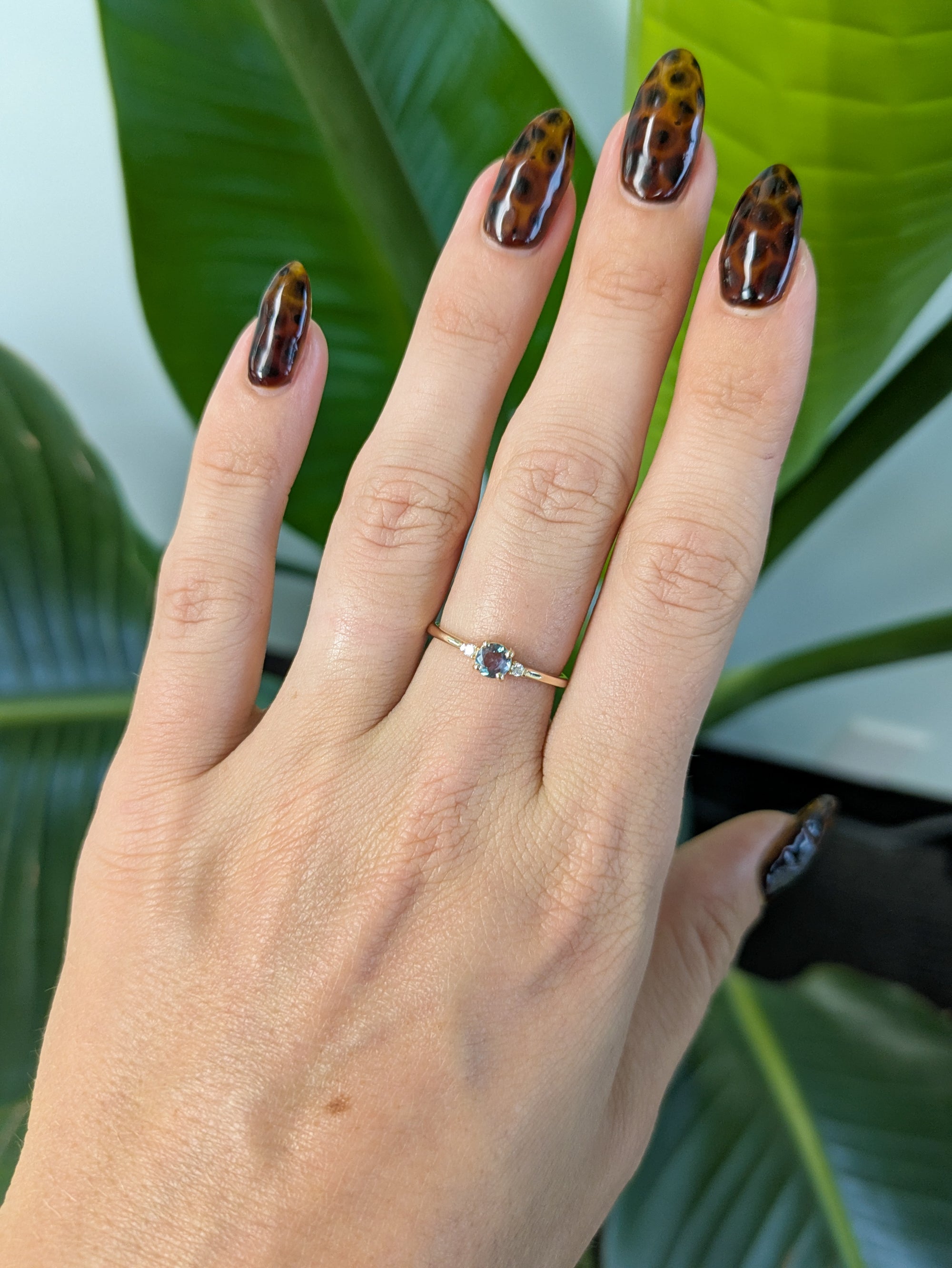 14K yellow gold alexandrite ring