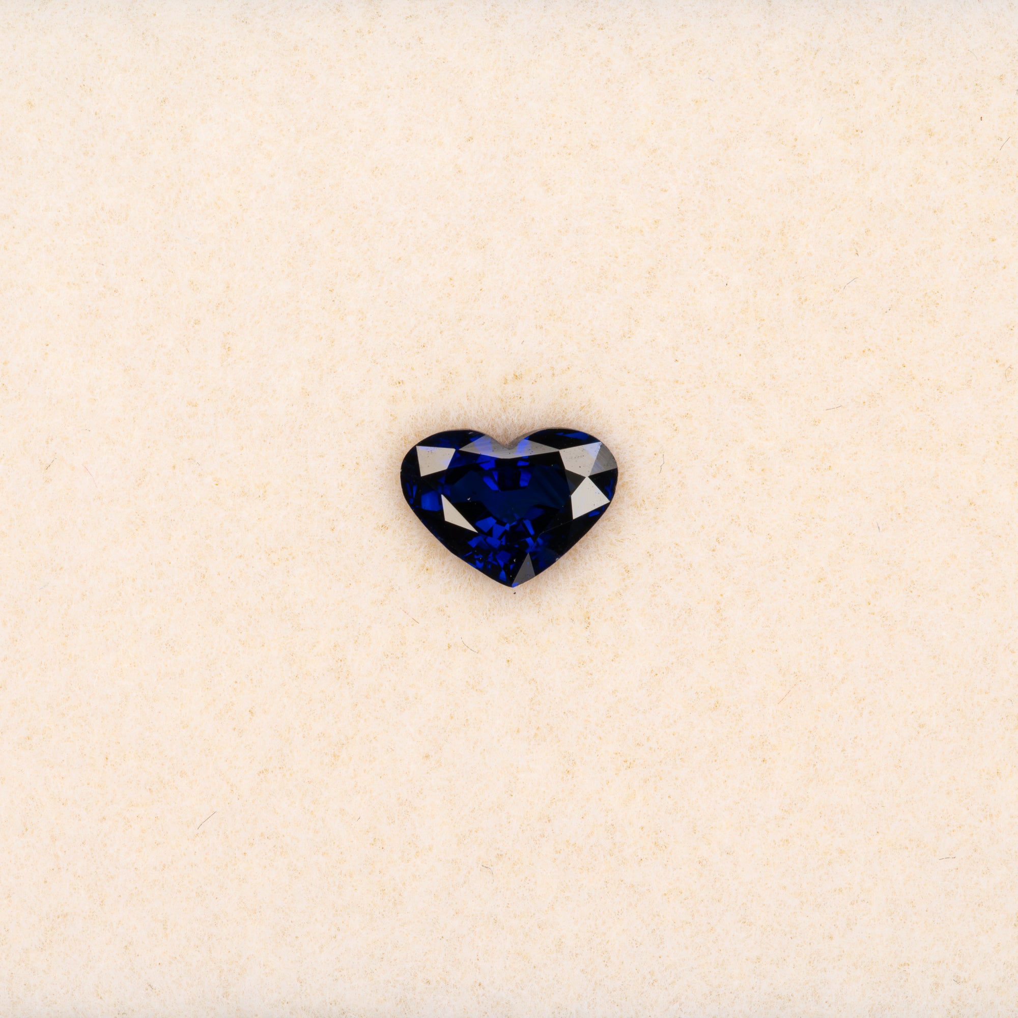 0.82 carat natural blue sapphire, heart 6.8x5mm loose gemstone