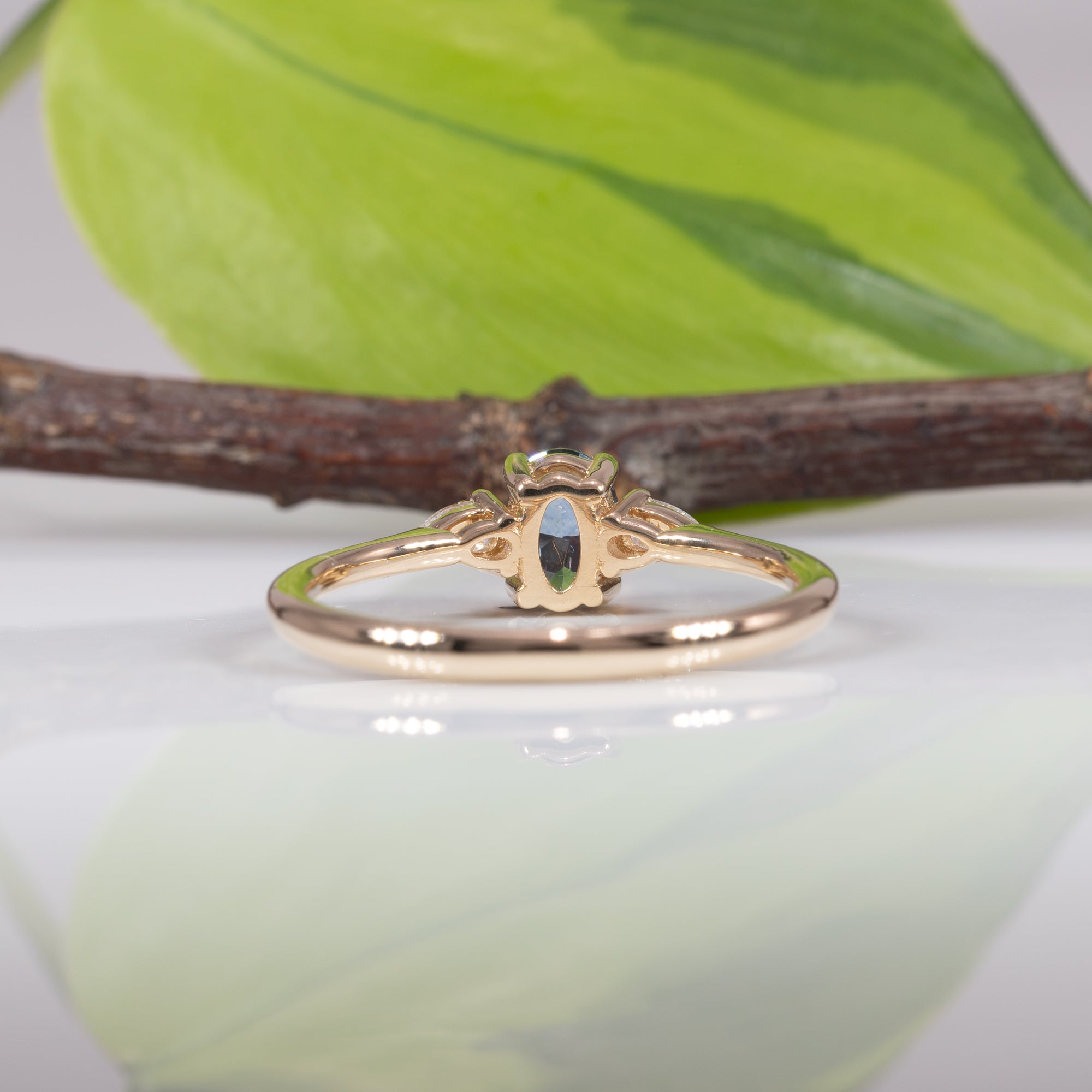 14K yellow gold montana sapphire ring