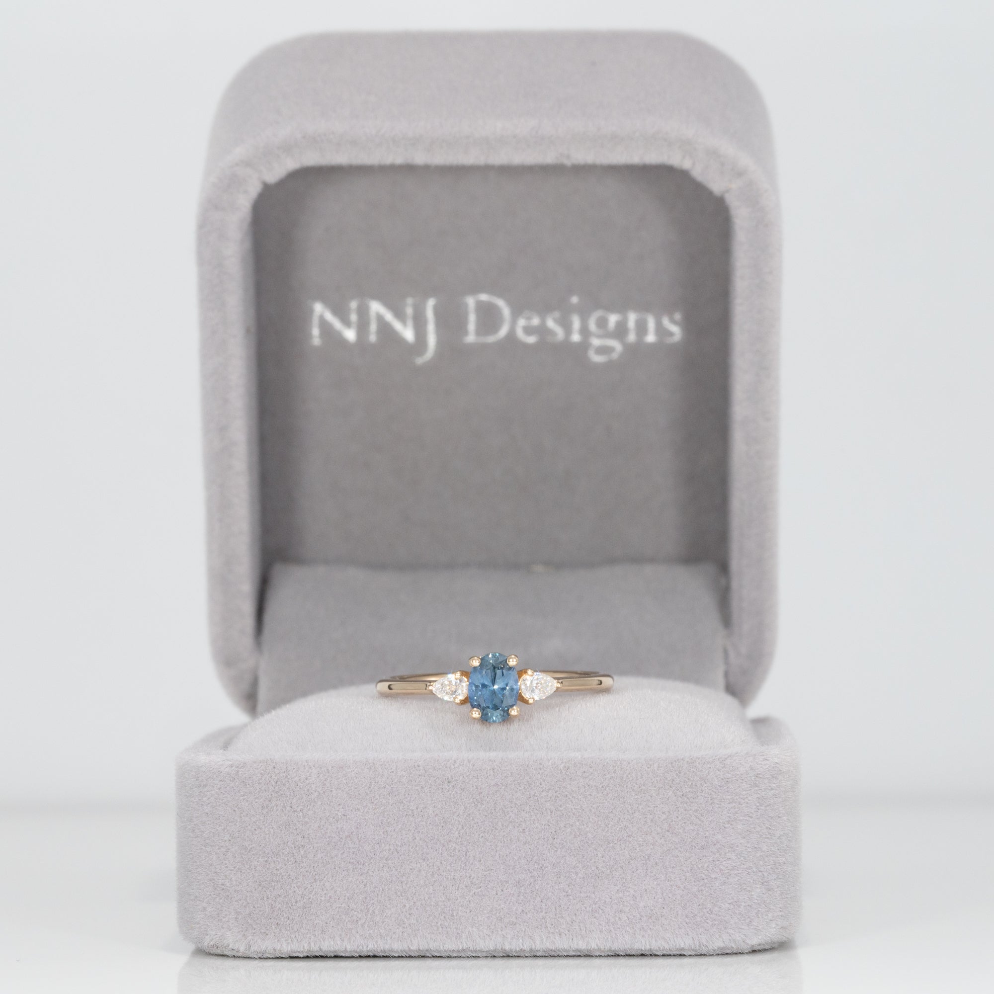 14K yellow gold montana sapphire ring