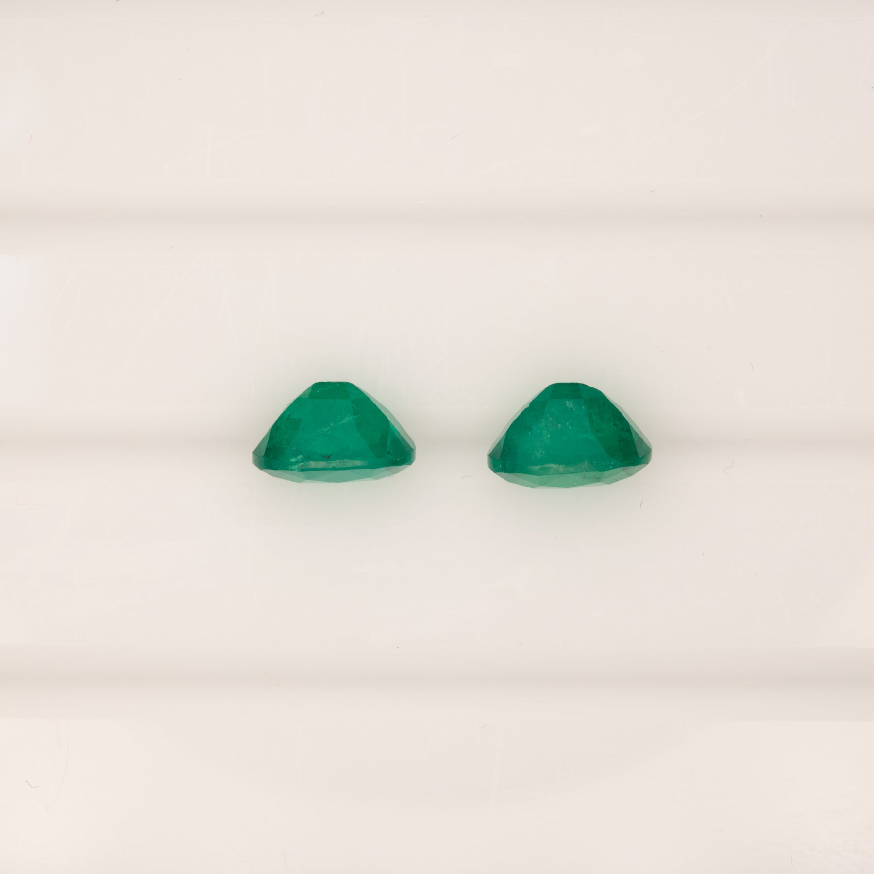 0.98ct zambian emerald oval 7x5.5mm loose green gemstone