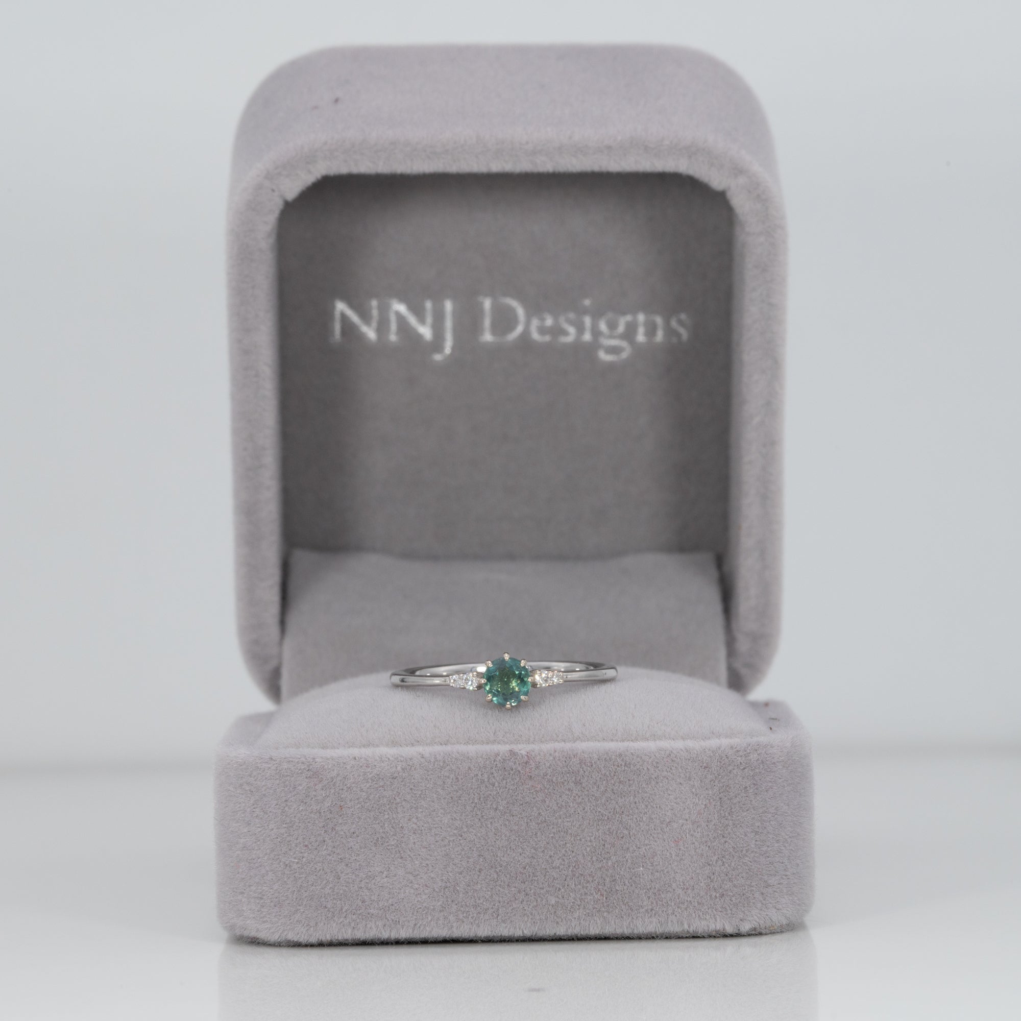 14K white gold alexandrite ring